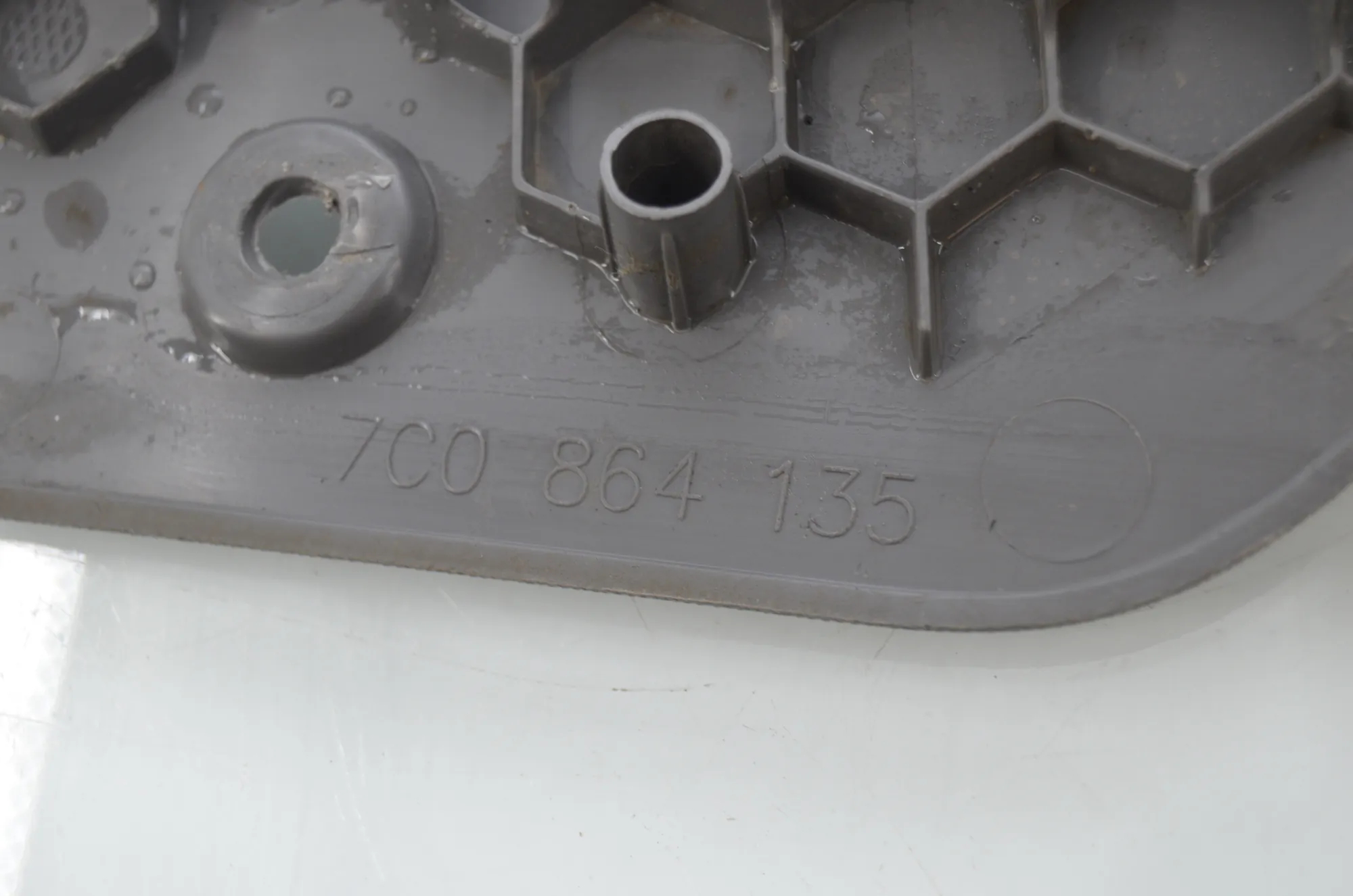 Other Interior Parts – OEM 7C0864135 · VW CRAFTER Furgon (SY_) (2016 - -) 2.0 TDI 2022 – 4