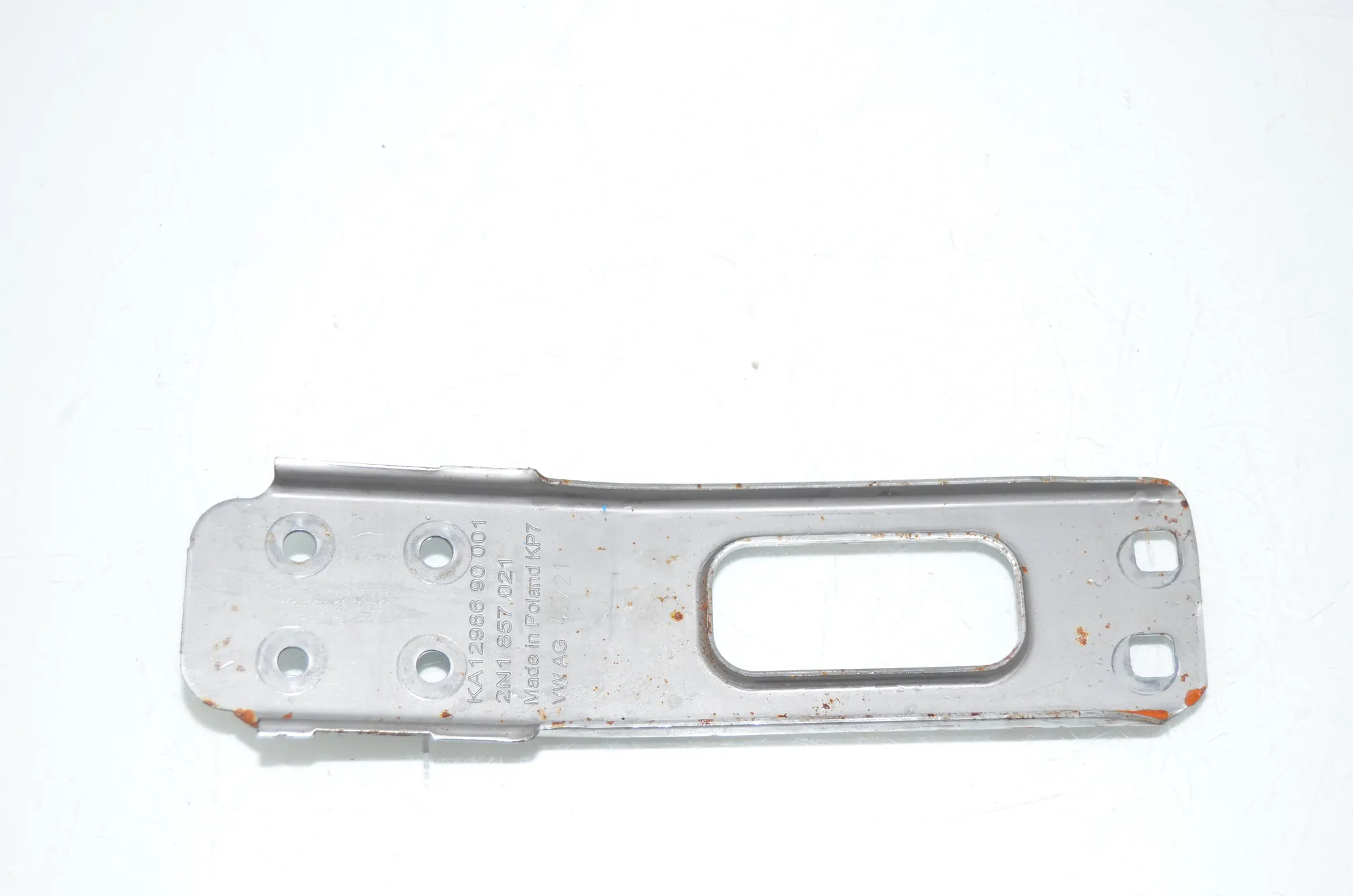 Bracket – OEM 2N1857021 · VW CRAFTER Furgon (SY_) (2016 - -) 2.0 TDI 2022 – 3