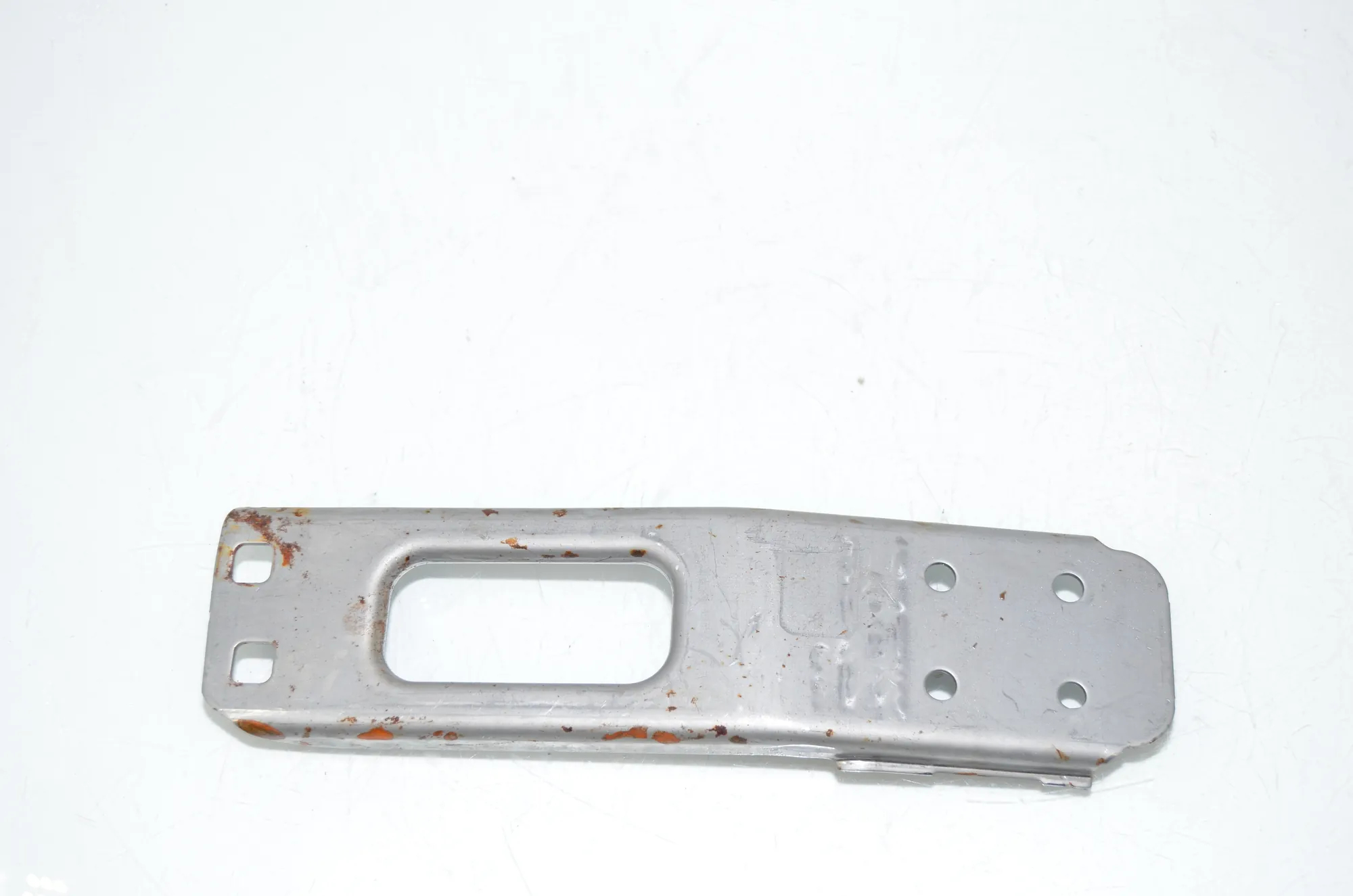 Bracket – OEM 2N1857021 · VW CRAFTER Furgon (SY_) (2016 - -) 2.0 TDI 2022