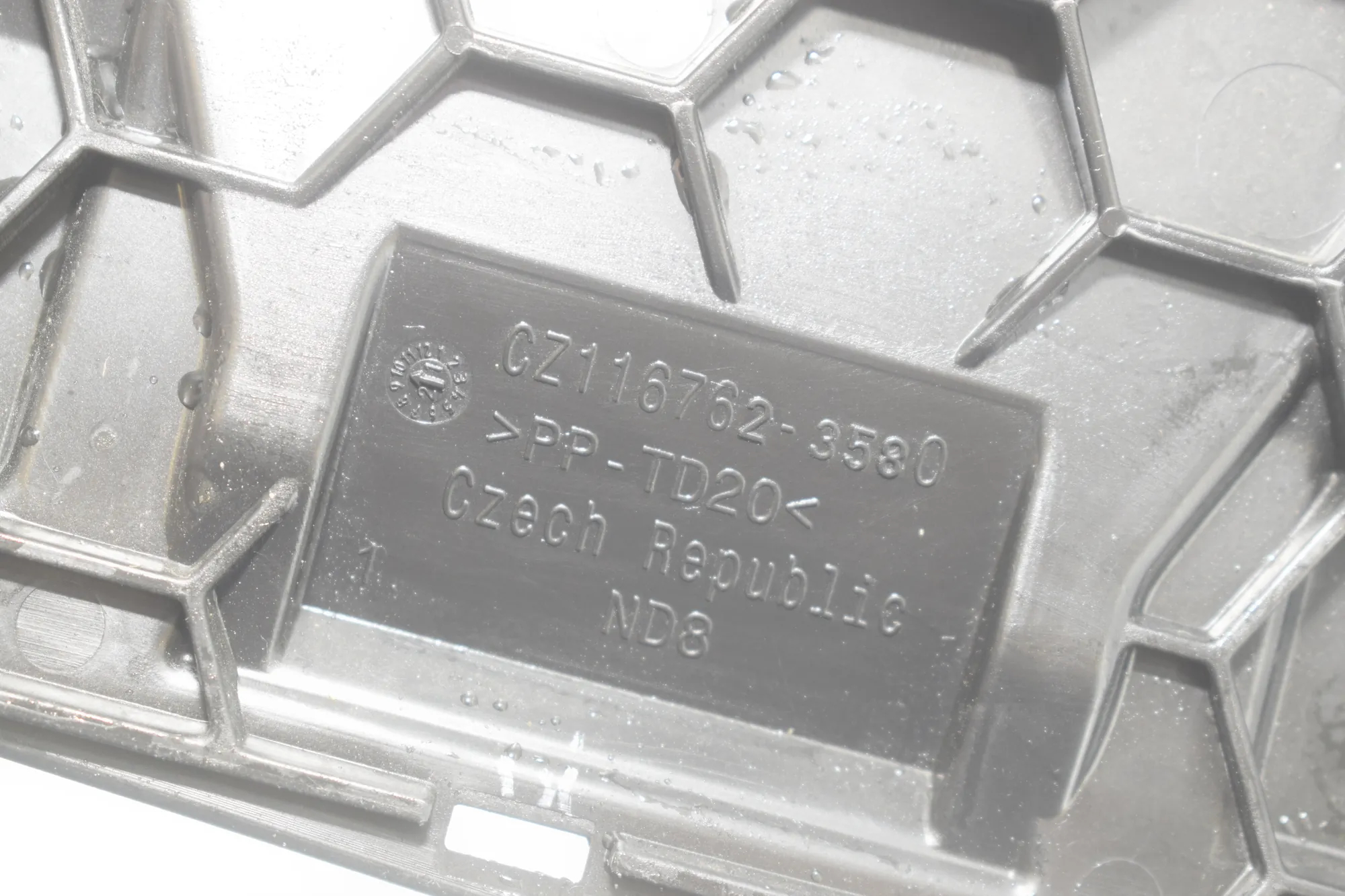 Other Body Parts – OEM 7C0061261A · VW CRAFTER Furgon (SY_) (2016 - -) 2.0 TDI 2022 – 5
