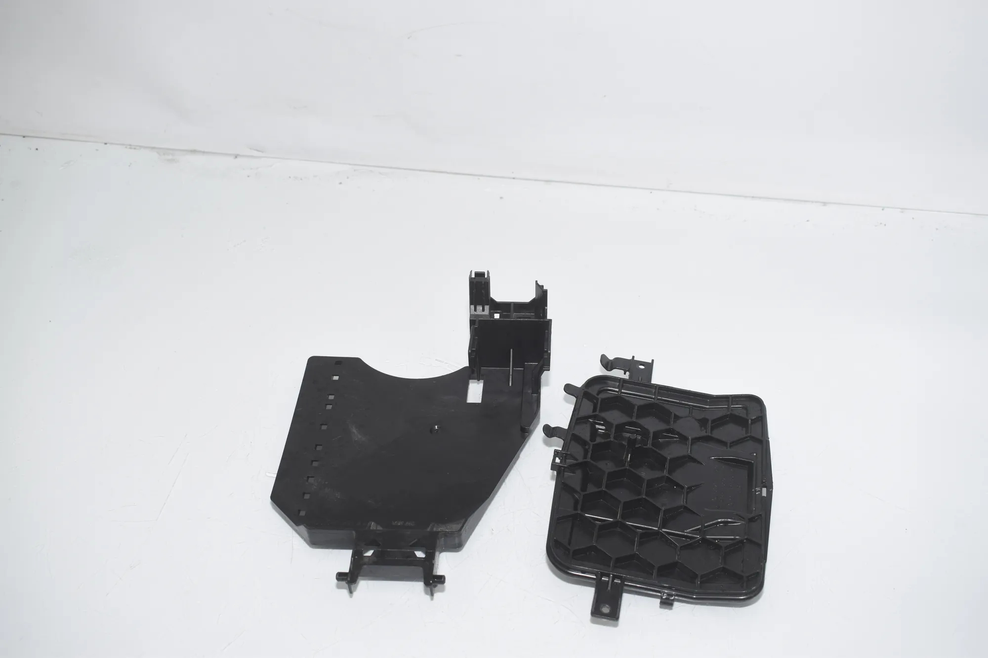 Other Body Parts – OEM 7C0061261A · VW CRAFTER Furgon (SY_) (2016 - -) 2.0 TDI 2022 – 2