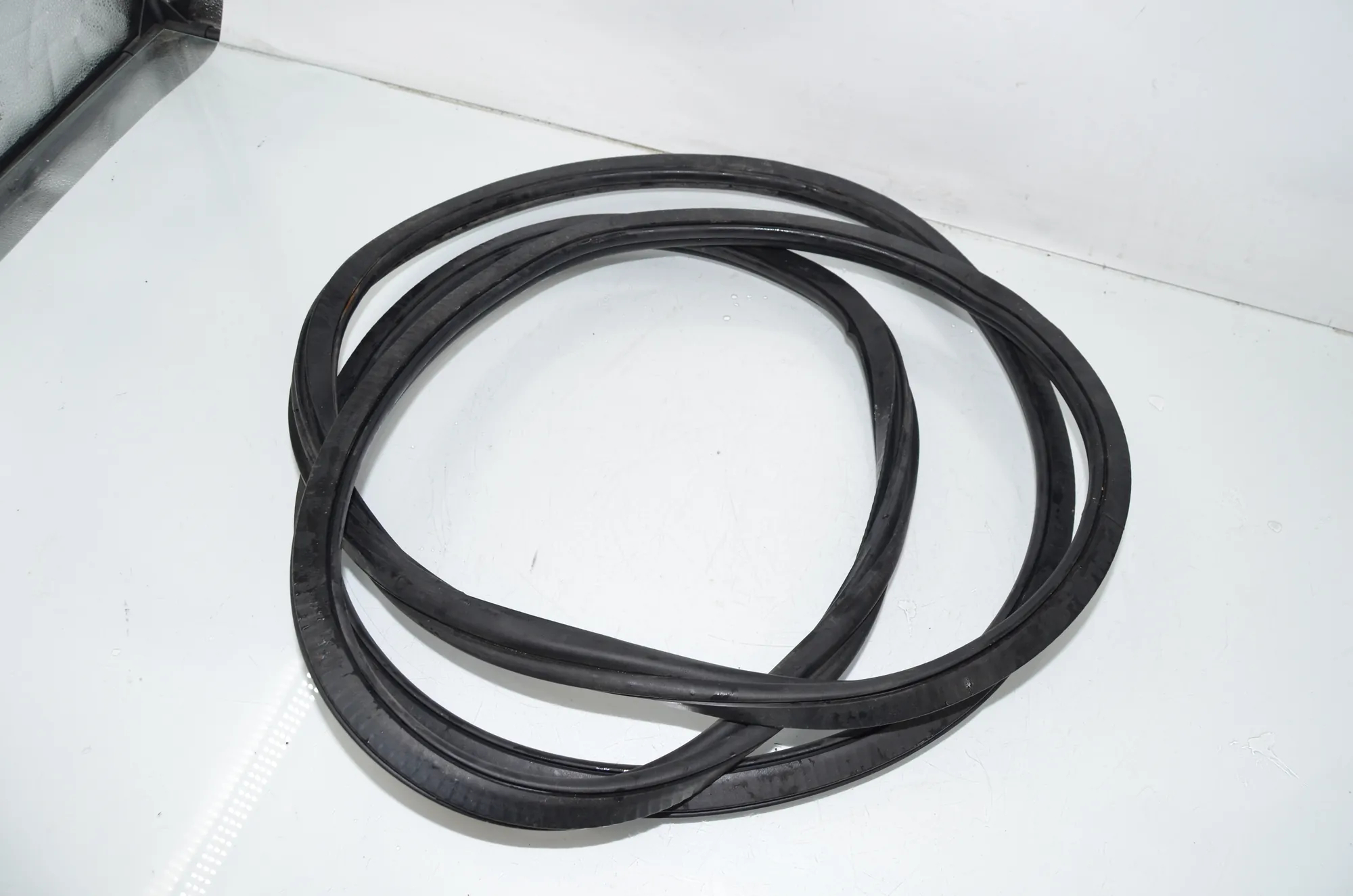 Front Left Door Seal Rubber – OEM 7C0837911G · VW CRAFTER Furgon (SY_) (2016 - -) 2.0 TDI 2022 – 3