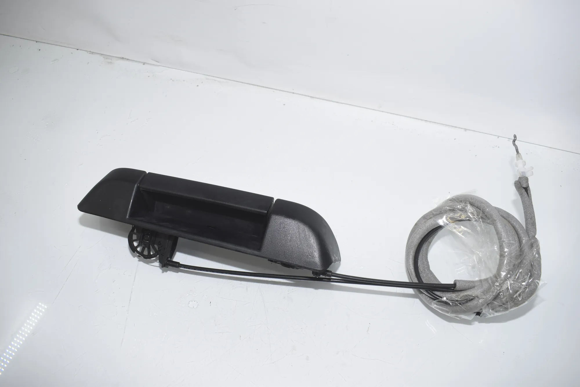 Sliding Door Open Handle – OEM 7C0843642 · VW CRAFTER Furgon (SY_) (2016 - -) 2.0 TDI 2022 – 2