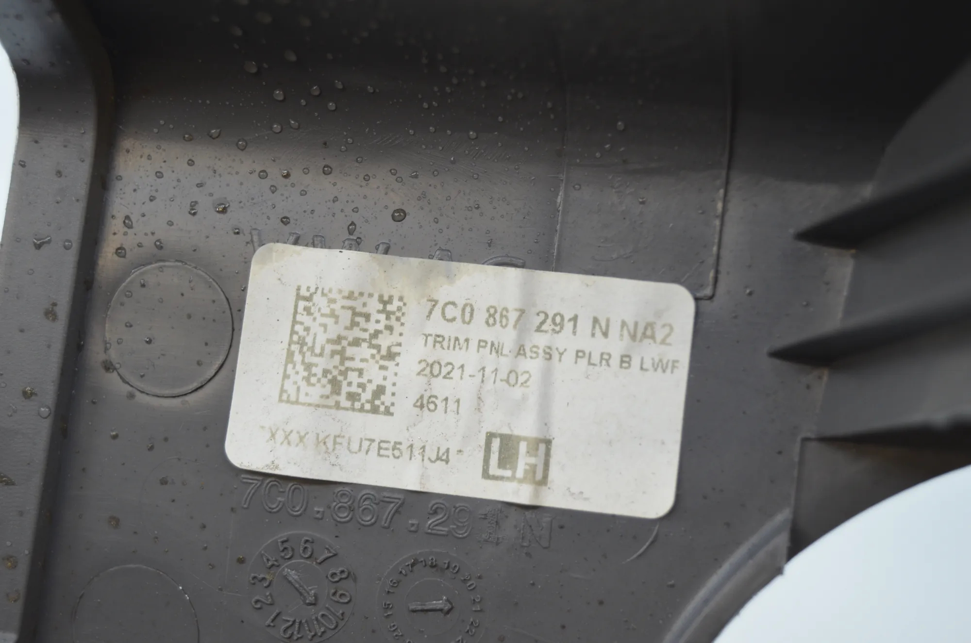 Dashboard Trim – OEM 7C0867291N · VW CRAFTER Furgon (SY_) (2016 - -) 2.0 TDI 2022 – 4