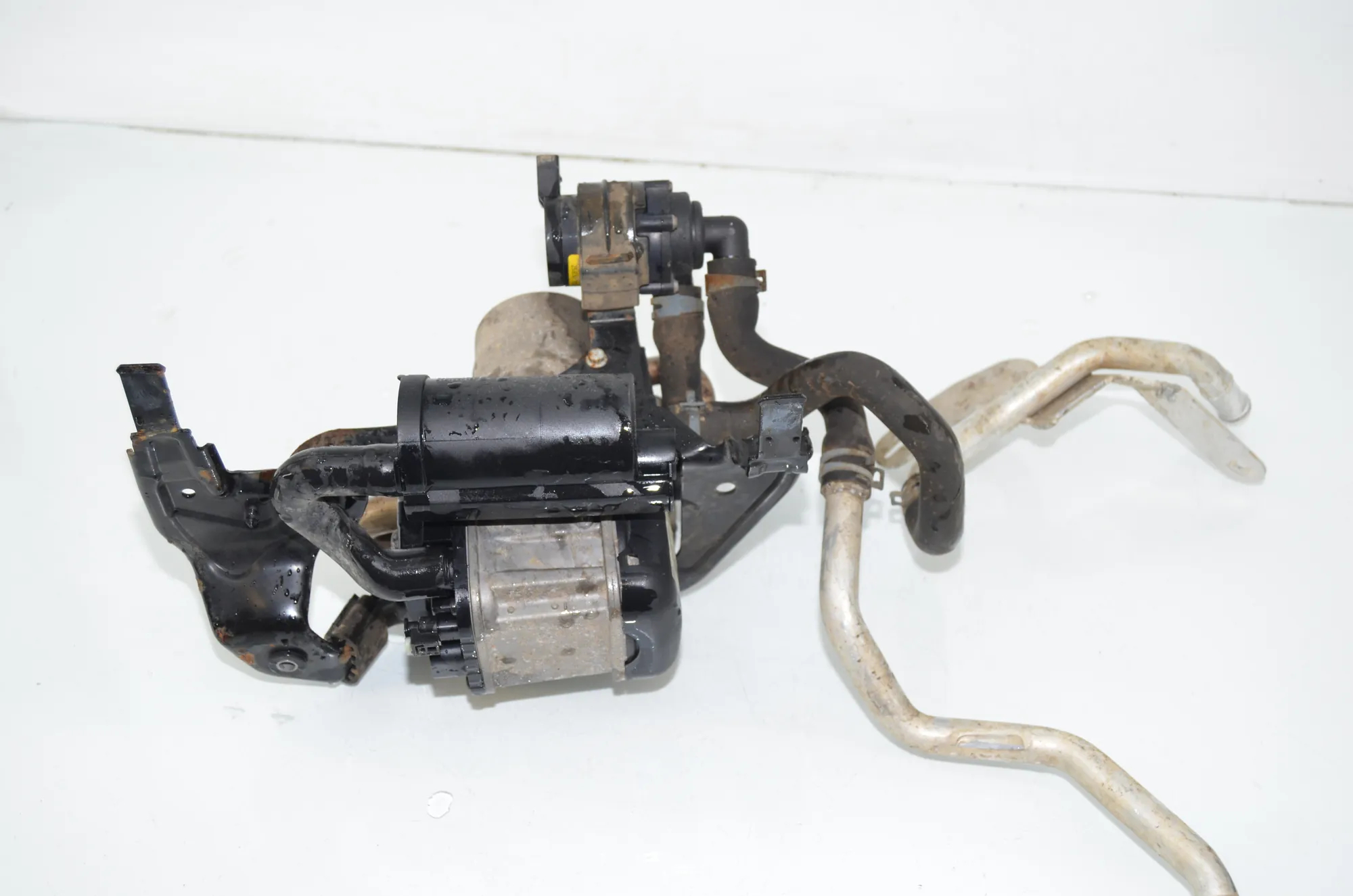 Webasto Auxiliary Heater – OEM 2N0819008C · VW CRAFTER Furgon (SY_) (2016 - -) 2.0 TDI 2022 – 4
