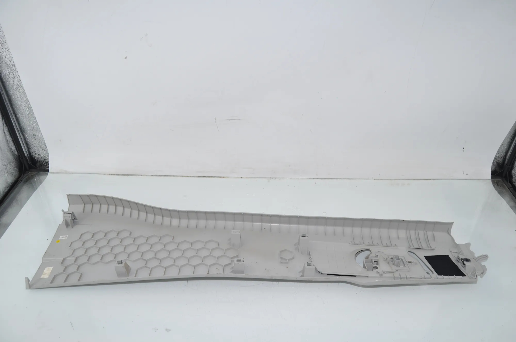 Other Trim Parts – OEM 7C0867243BJ · VW CRAFTER Furgon (SY_) (2016 - -) 2.0 TDI 2022 – 3