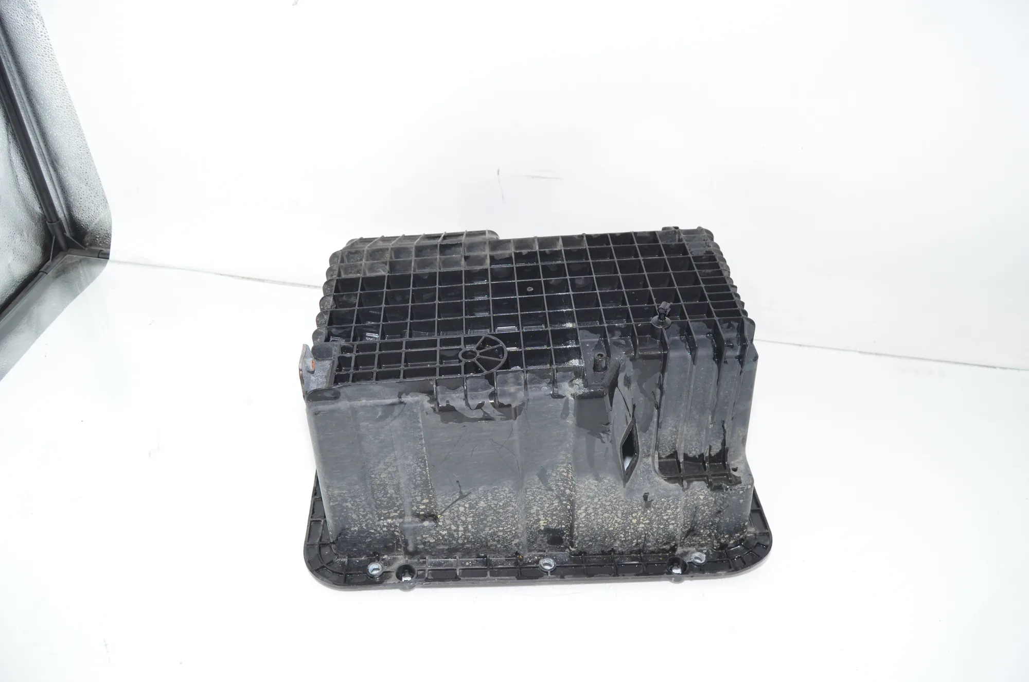 Battery Holder Tray – OEM 7C0801283 · VW CRAFTER Furgon (SY_) (2016 - -) 2.0 TDI 2022 – 3