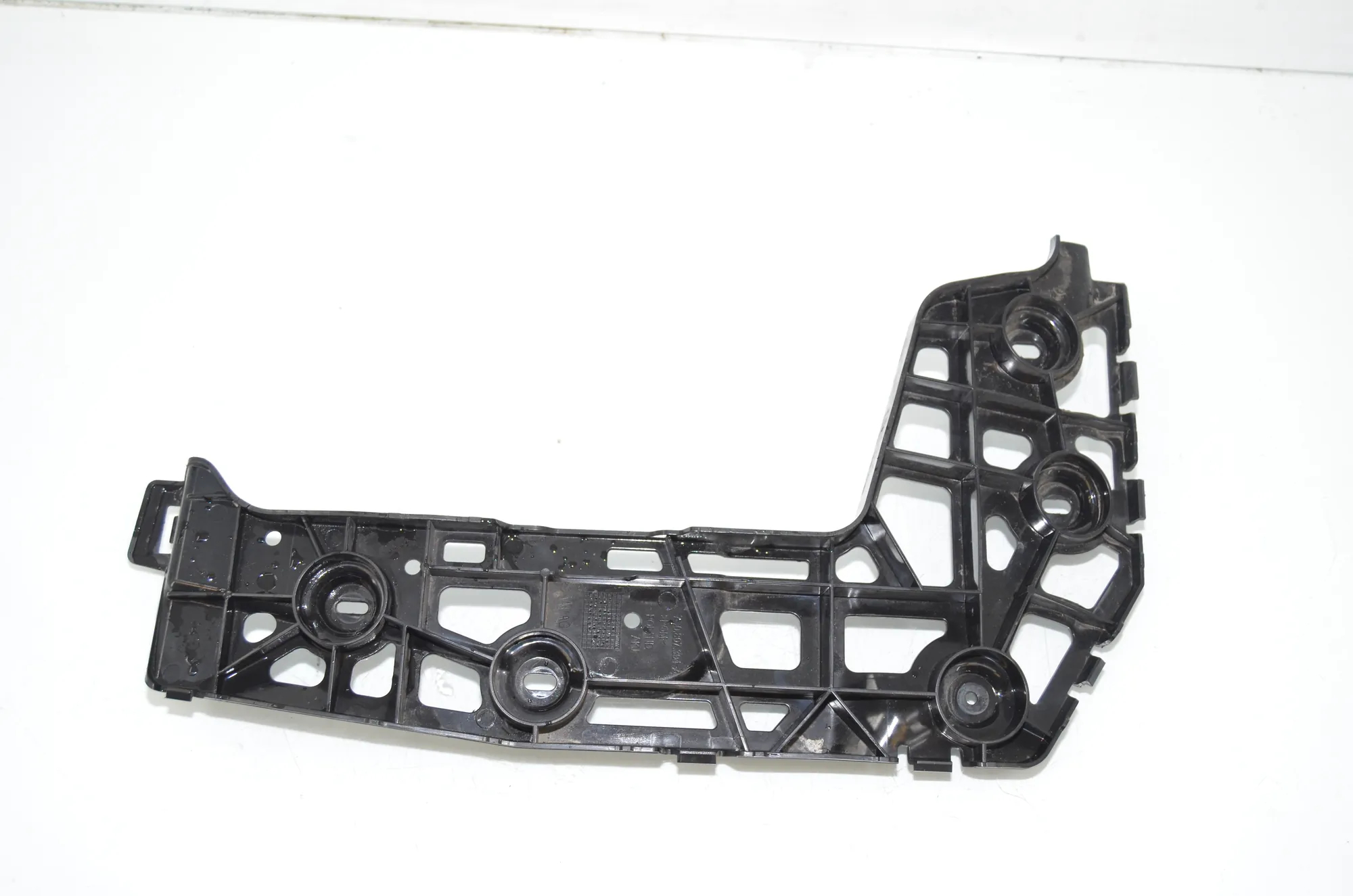 Rear Right Bumper Bracket – OEM 7C0807394A · VW CRAFTER Furgon (SY_) (2016 - -) 2.0 TDI 2022 – 3