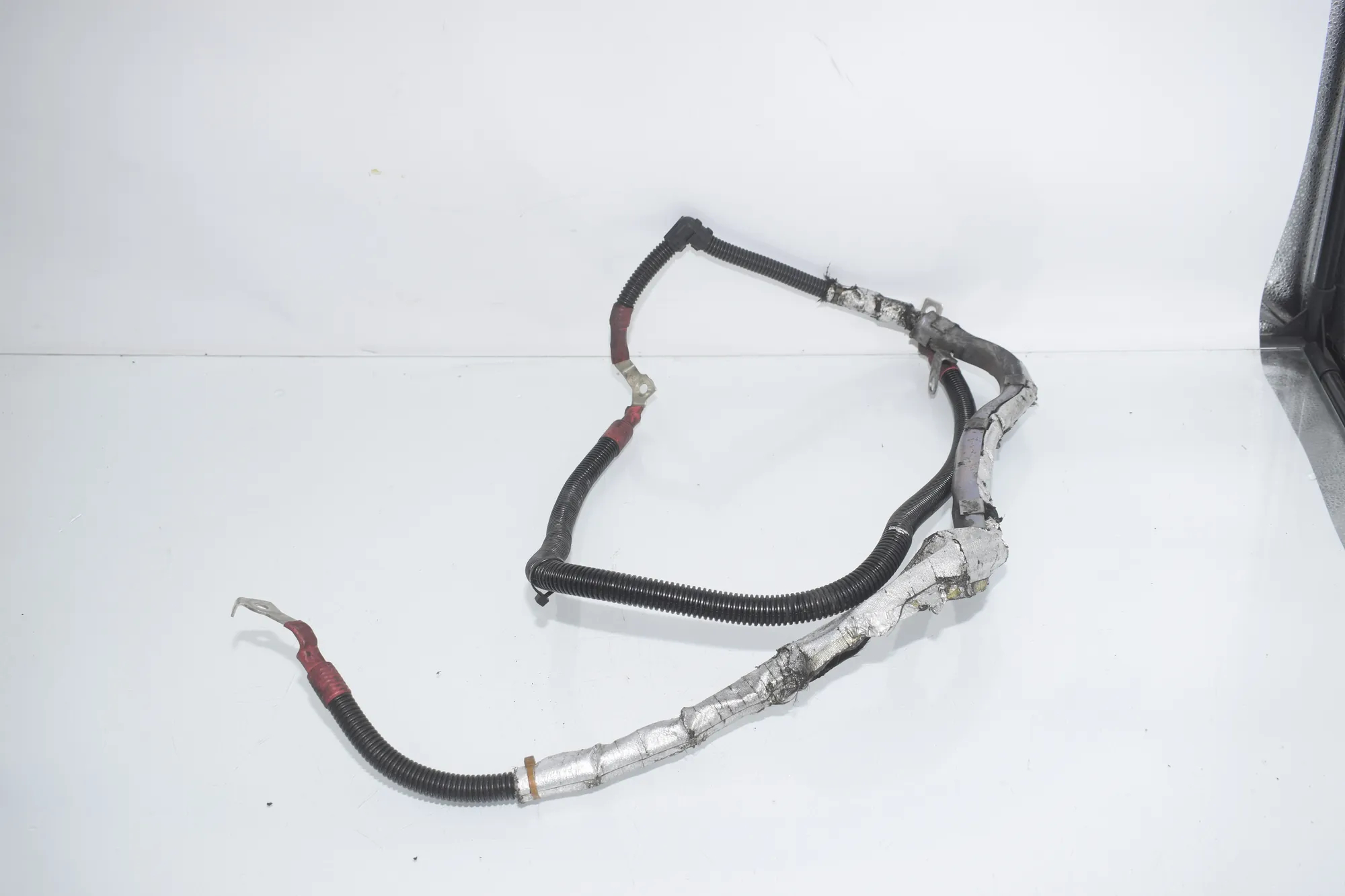 Positive Battery Cable – OEM 8508193 · BMW 5 Touring (F11) M 550 d xDrive 2016 – 4