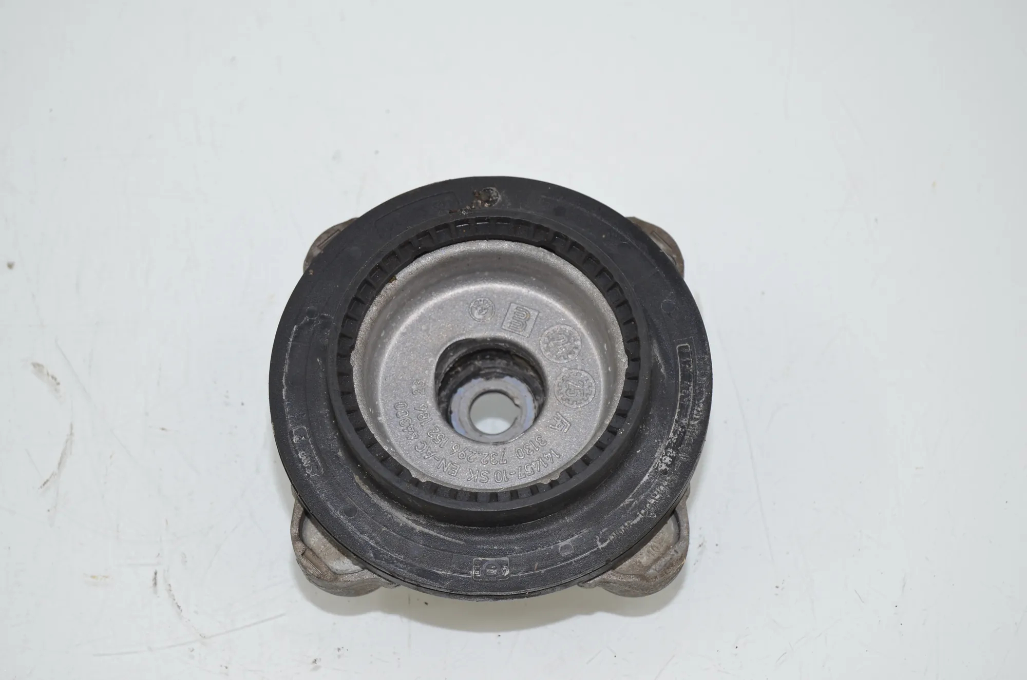 Front Left Shock Absorber Bracket – OEM 6889272 · BMW 3 Touring (G21) (2019 - -) 320 d Mild-Hybrid 2024 – 3