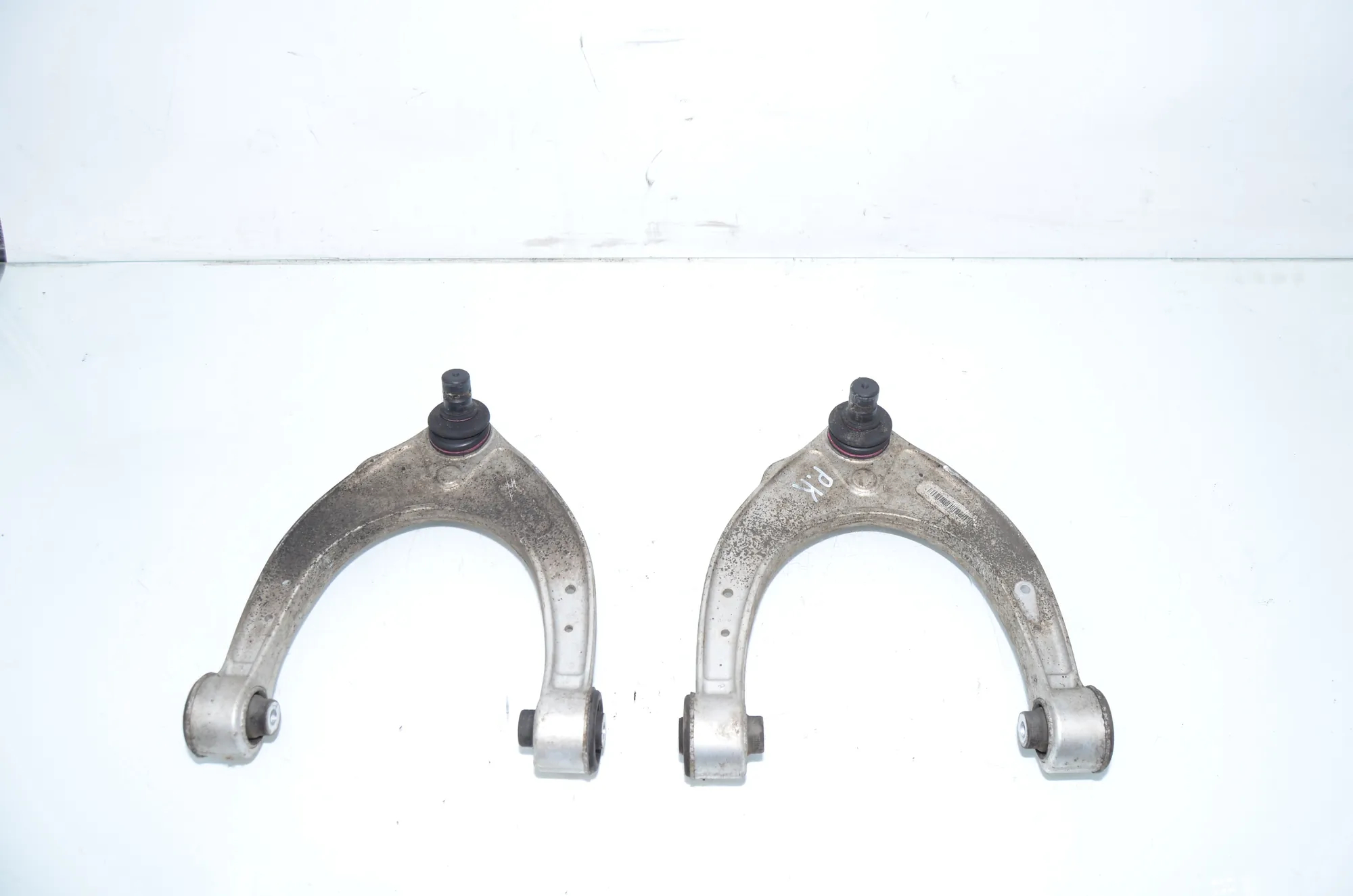 Front Right Upper Control Arm – OEM 6775967 · BMW 5 Touring (F11) 530 d xDrive 2012