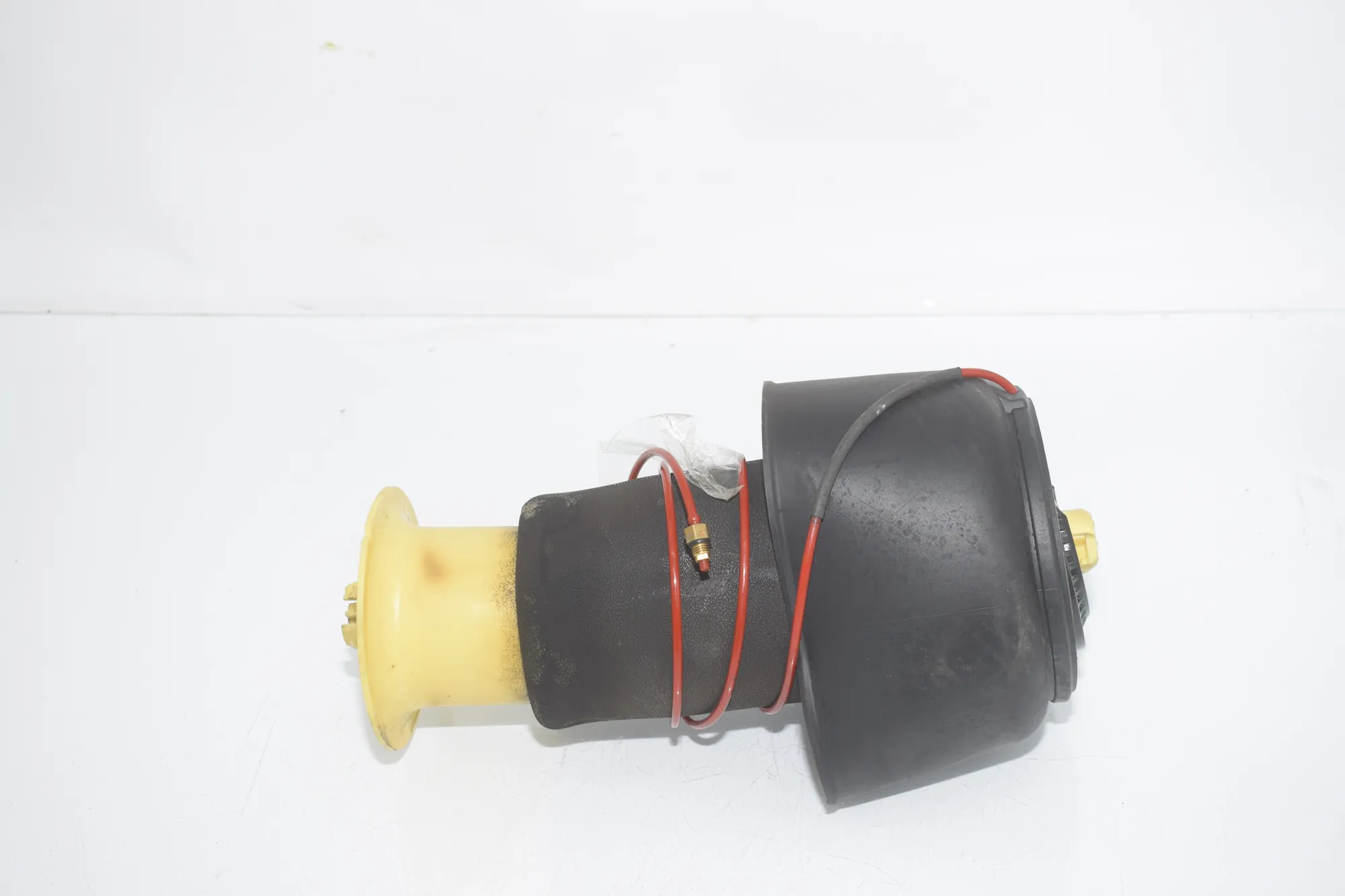 Rear Left Air Suspension Spring Bag – OEM 6784379 · BMW 5 Touring (F11) 530 d xDrive 2012 – 2
