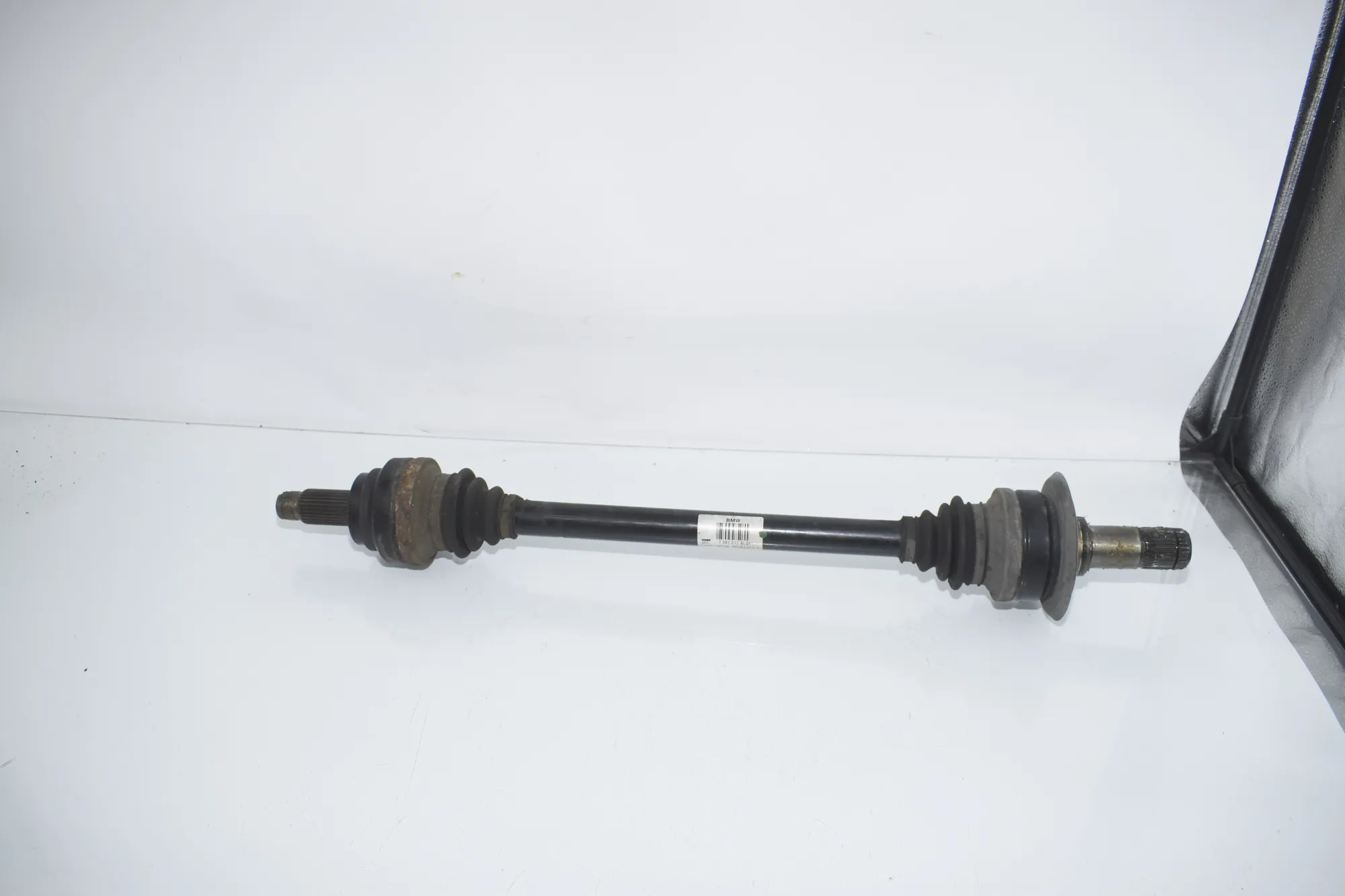 Rear Left Driveshaft – OEM 7581017 · BMW 5 Touring (F11) 530 d xDrive 2012 – 3
