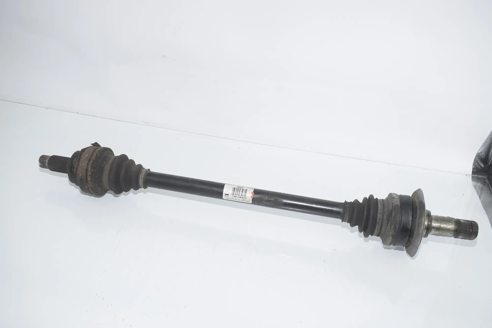 Rear Right Driveshaft – OEM 7581018 · BMW 5 Touring (F11) 530 d xDrive 2012 – 2