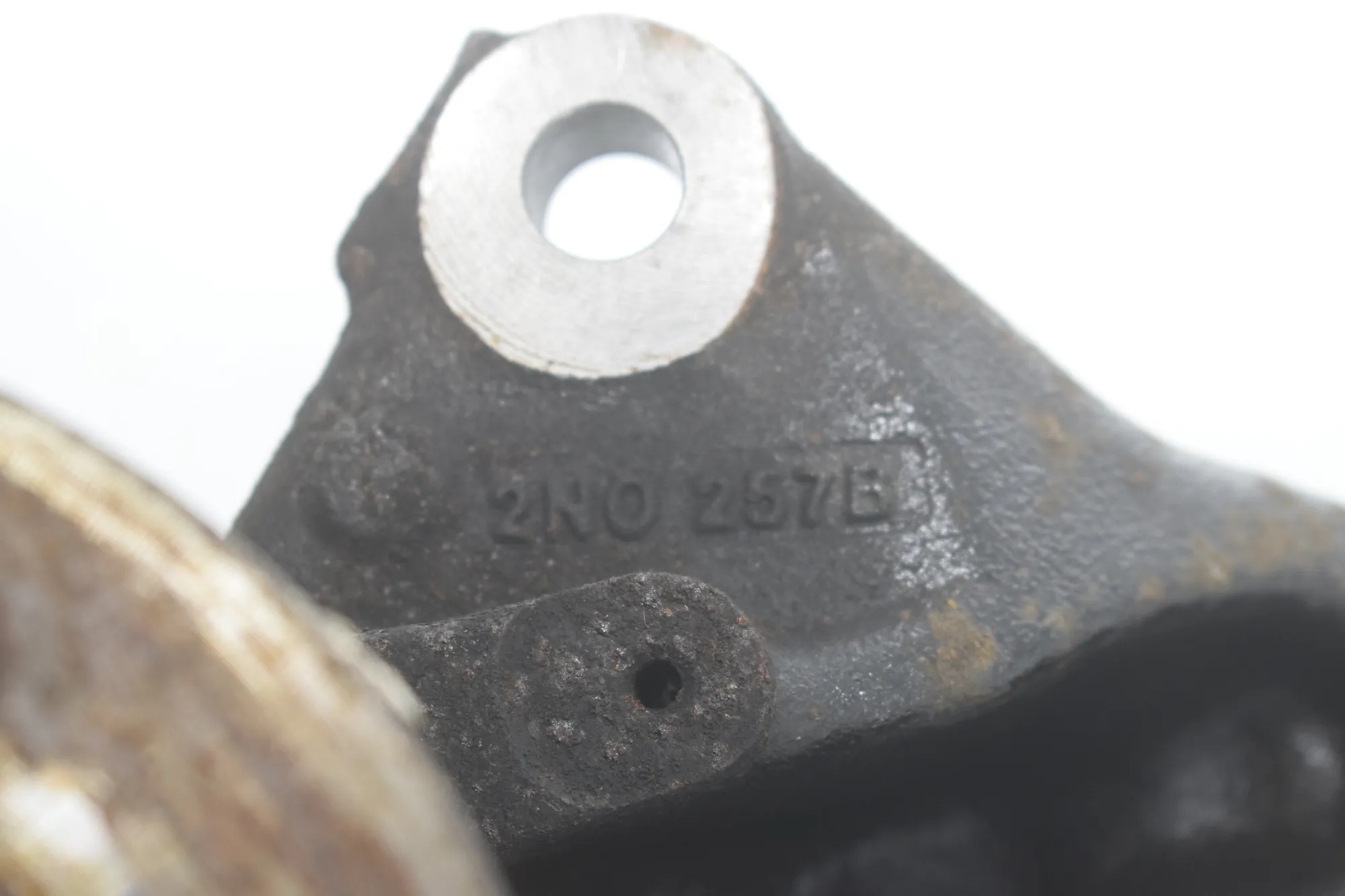 Front Left Wheel Hub – OEM 2N0257B · VW CRAFTER Furgon (SY_) (2016 - -) 2.0 TDI 2022 – 4