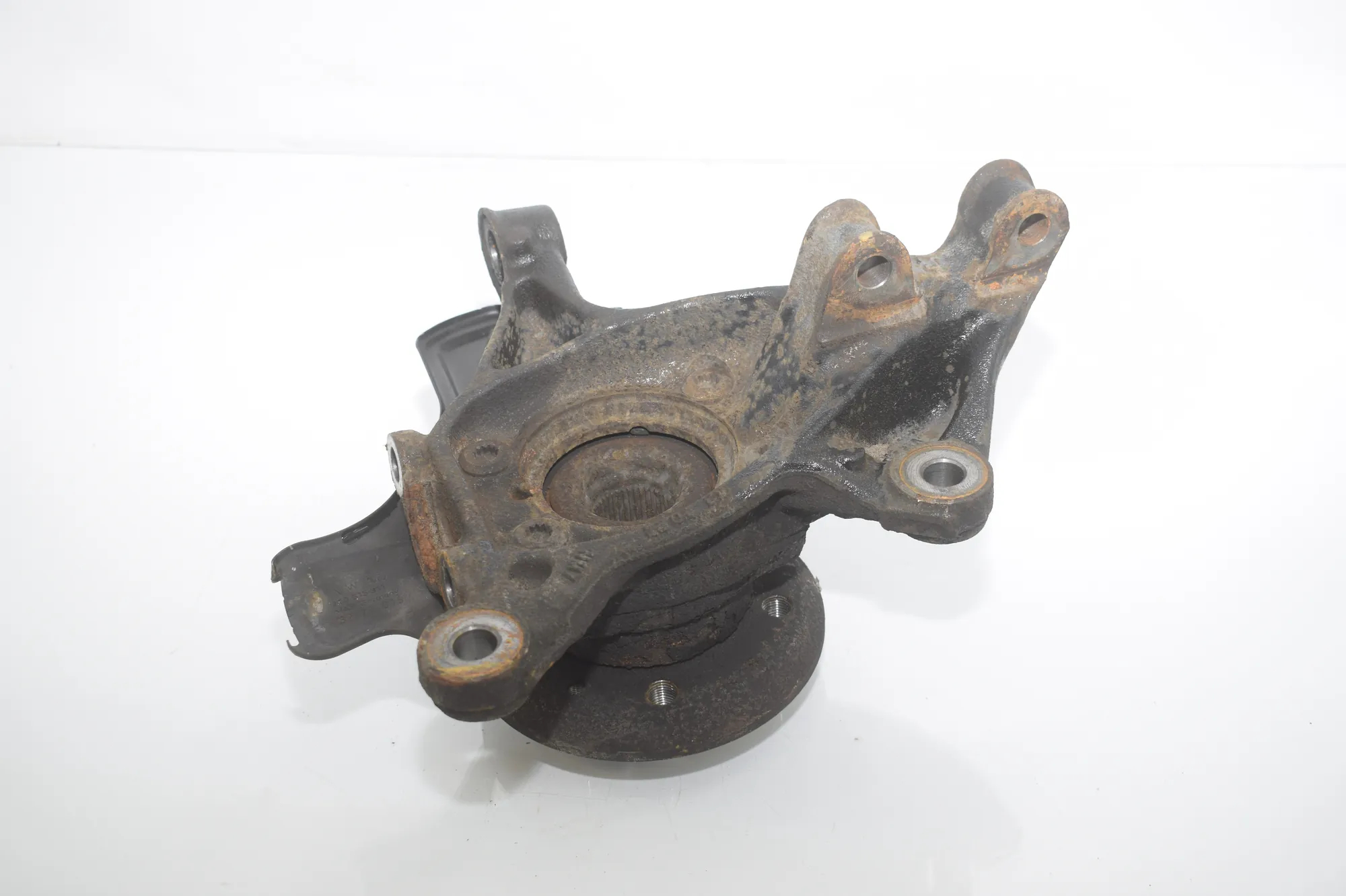 Front Left Wheel Hub – OEM 2N0257B · VW CRAFTER Furgon (SY_) (2016 - -) 2.0 TDI 2022 – 3