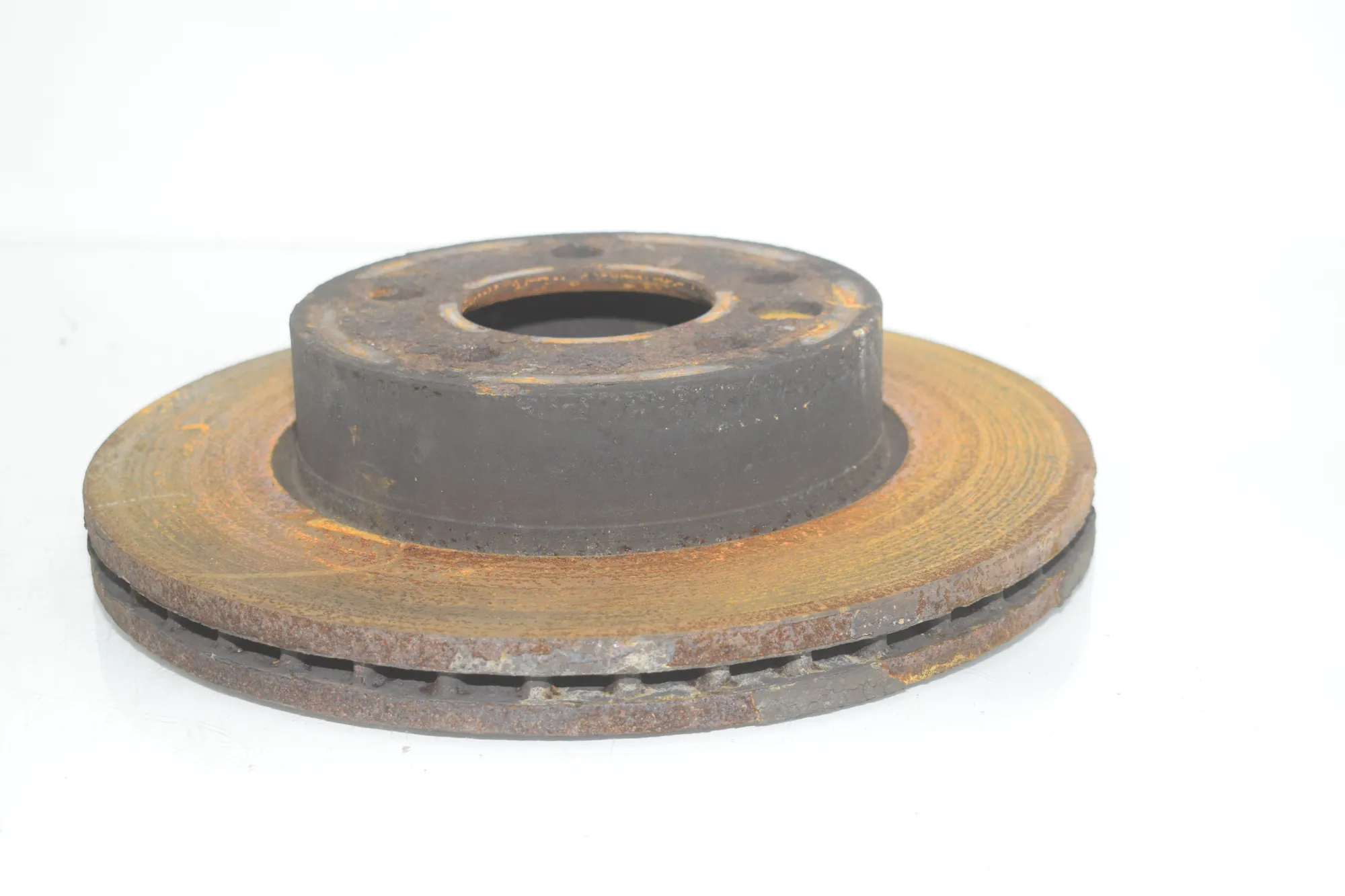 Front Left Brake Disc – OEM 2N0615301A · VW CRAFTER Furgon (SY_) (2016 - -) 2.0 TDI 2022 – 2