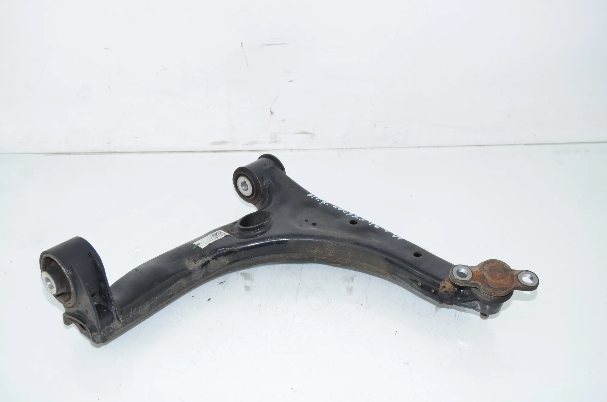 Front Right Lower Control Arm – OEM 2N0407152M · VW CRAFTER Furgon (SY_) (2016 - -) 2.0 TDI 2022