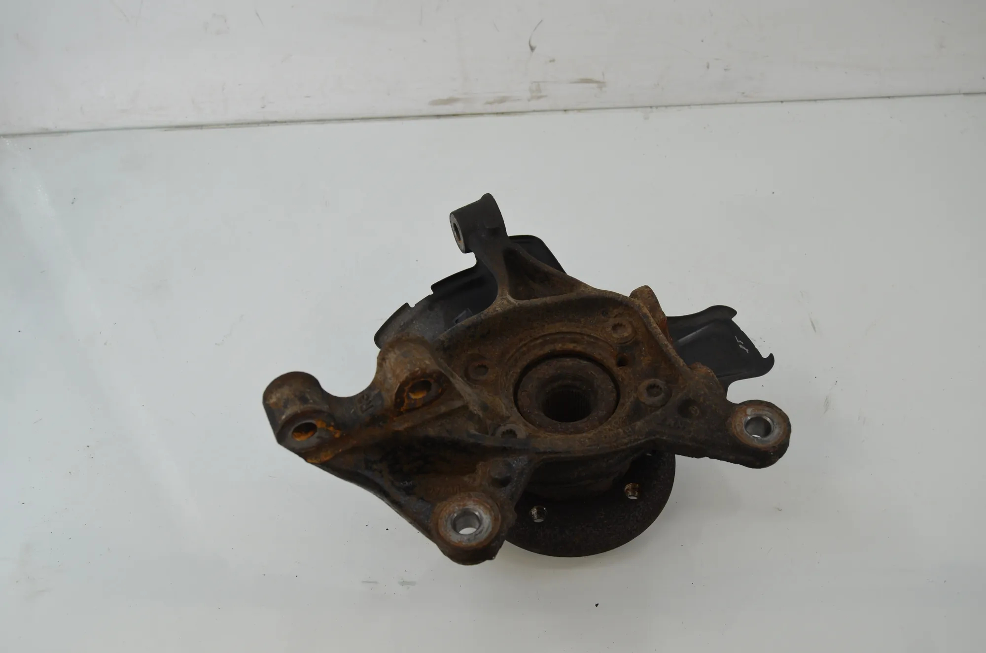 Front Right Wheel Hub – OEM N20258B · VW CRAFTER Furgon (SY_) (2016 - -) 2.0 TDI 2022 – 4