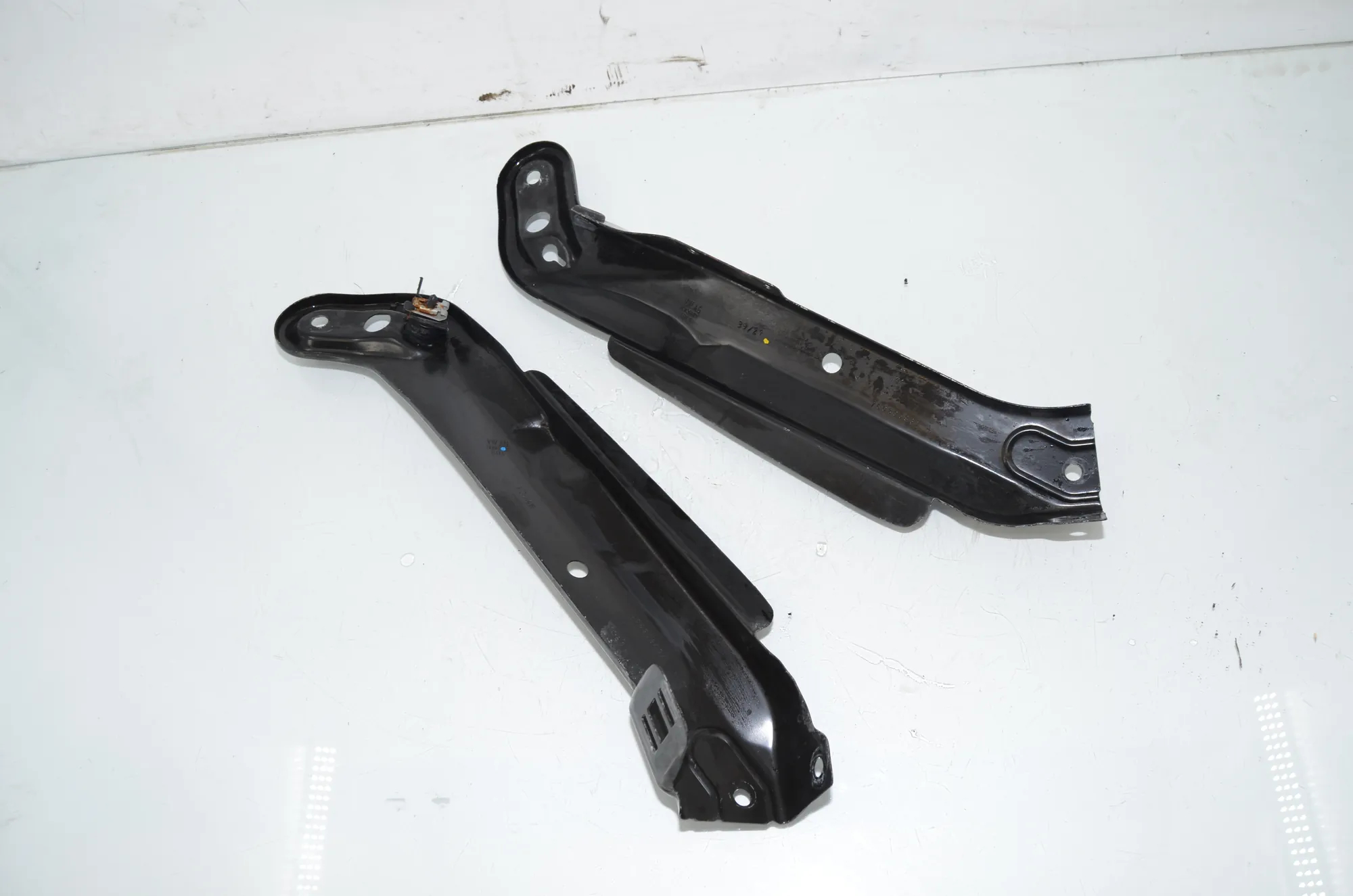 Other Body Parts – OEM 7C0805931A · VW CRAFTER Furgon (SY_) (2016 - -) 2.0 TDI 2022 – 2