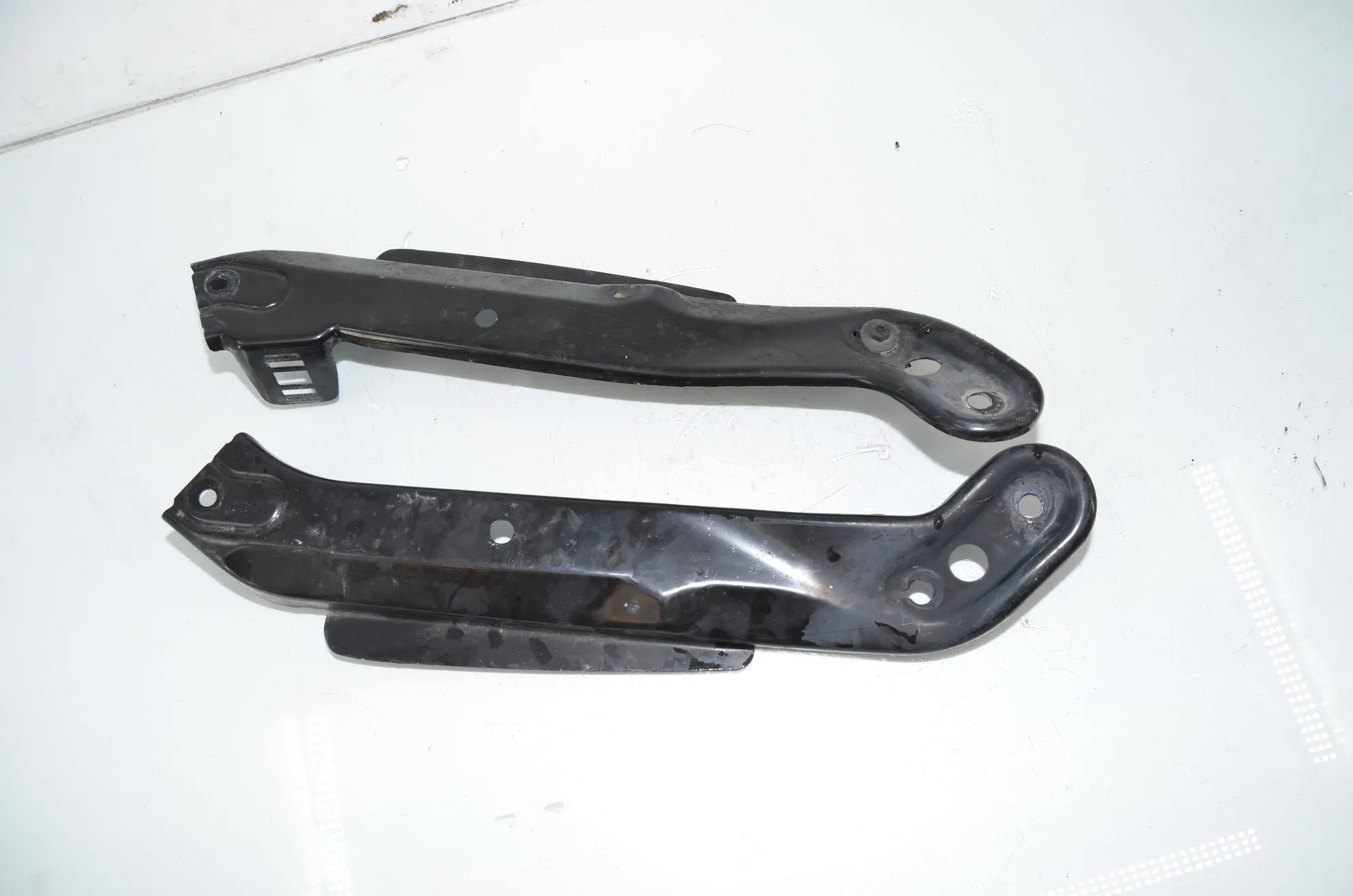 Other Body Parts – OEM 7C0805931A · VW CRAFTER Furgon (SY_) (2016 - -) 2.0 TDI 2022 – 4