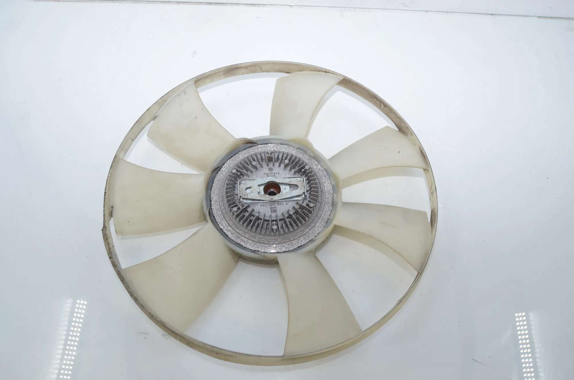 A/C Air Condition Fan – OEM 04L121301A · VW CRAFTER Furgon (SY_) (2016 - -) 2.0 TDI 2022 – 4