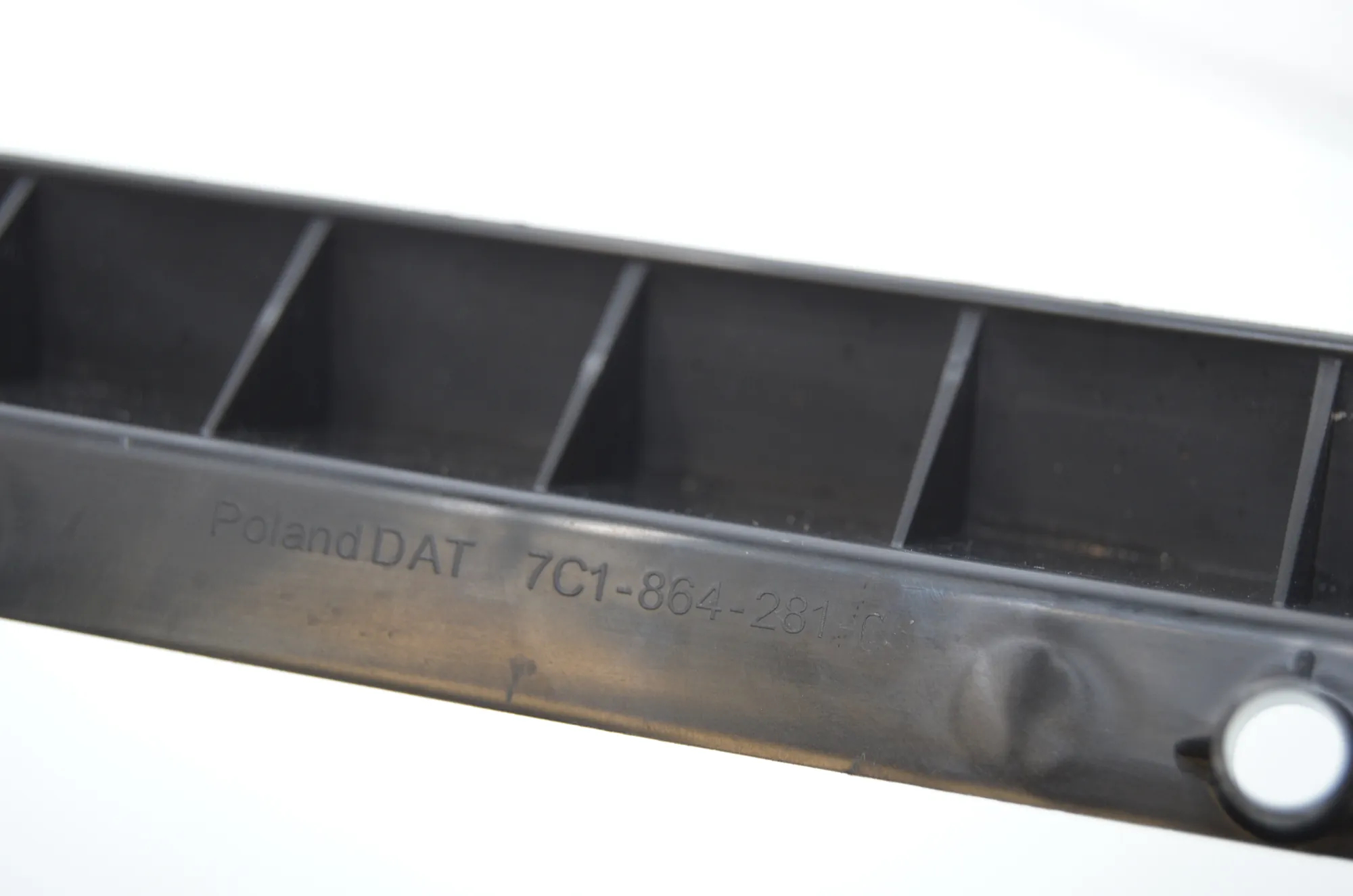 Other Body Parts – OEM 7C1864281C · VW CRAFTER Furgon (SY_) (2016 - -) 2.0 TDI 2022 – 4