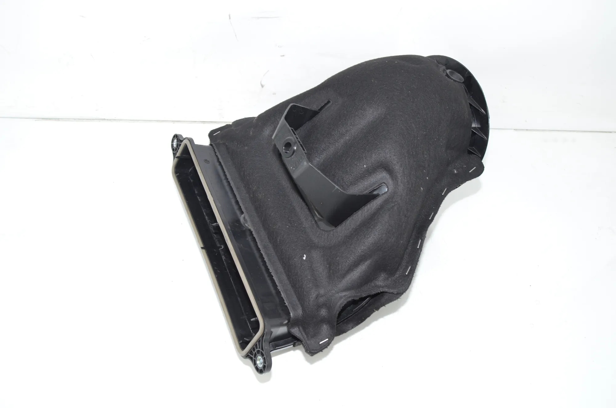 Other Body Parts – OEM 7C1815130B · VW CRAFTER Furgon (SY_) (2016 - -) 2.0 TDI 2022 – 4