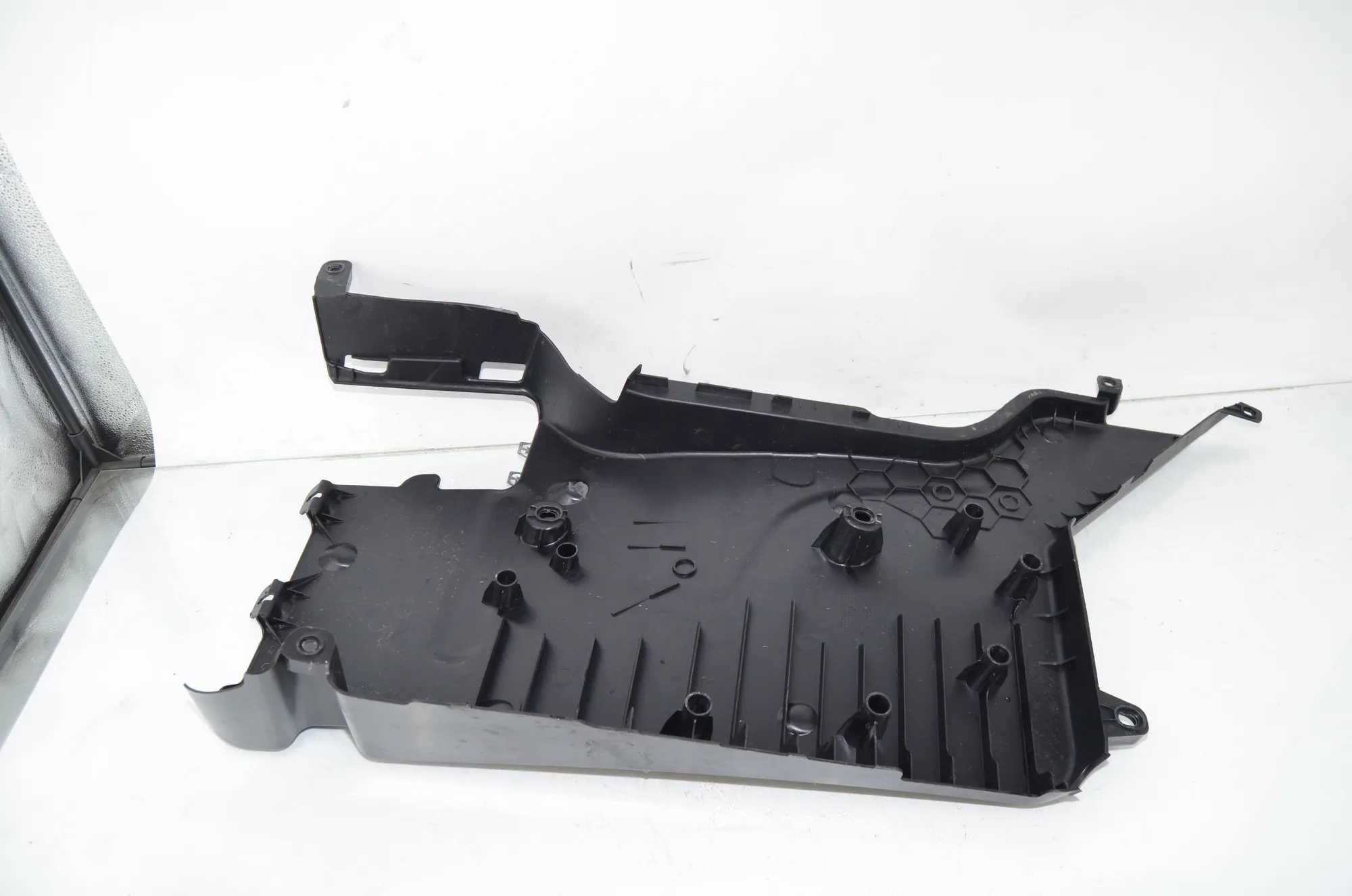 Other Underbody Cover – OEM 7C1863419D · VW CRAFTER Furgon (SY_) (2016 - -) 2.0 TDI 2022 – 2