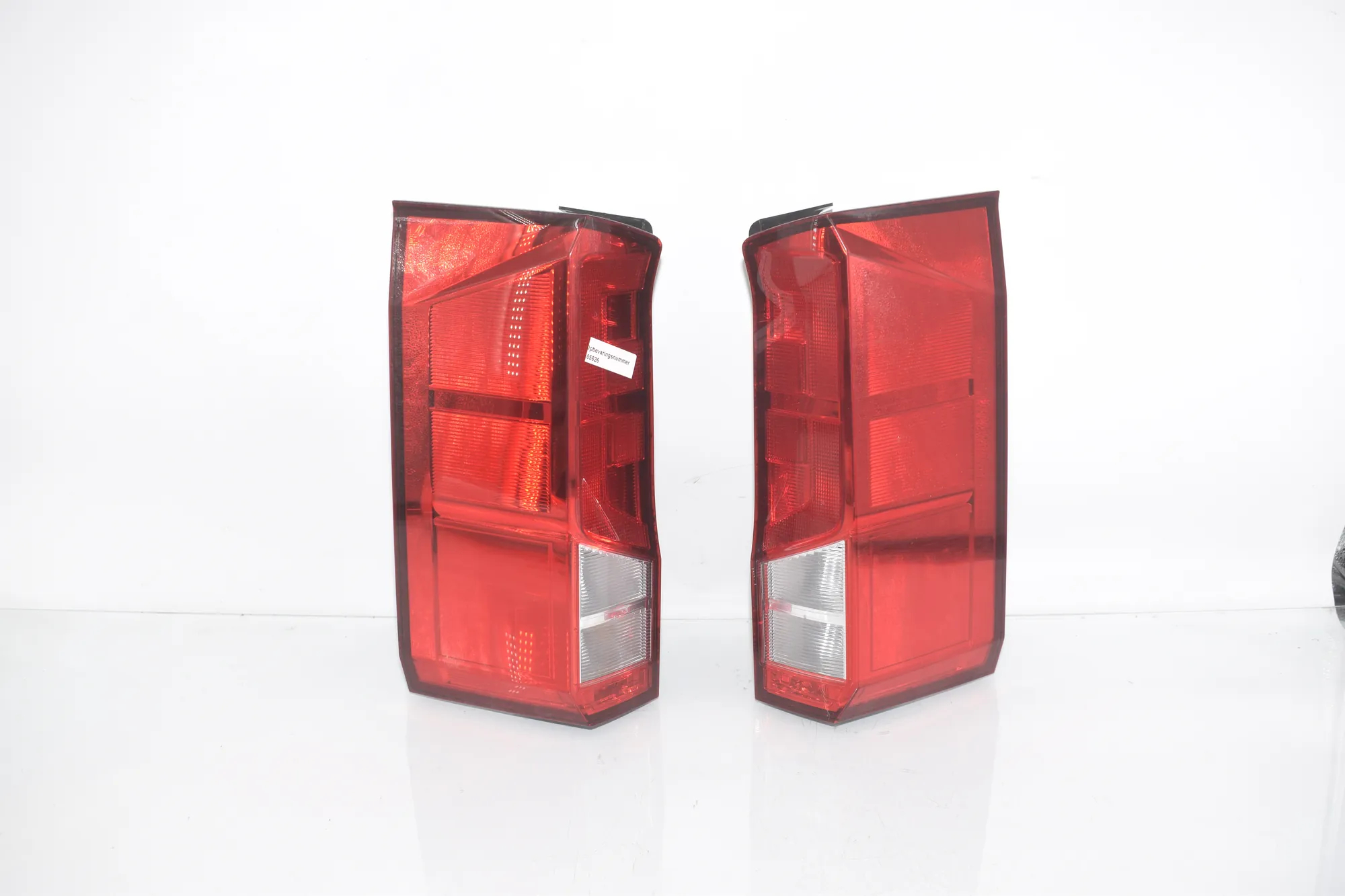 Rear Tail Light Set – OEM 7C0945095H · VW CRAFTER Furgon (SY_) (2016 - -) 2.0 TDI 2022