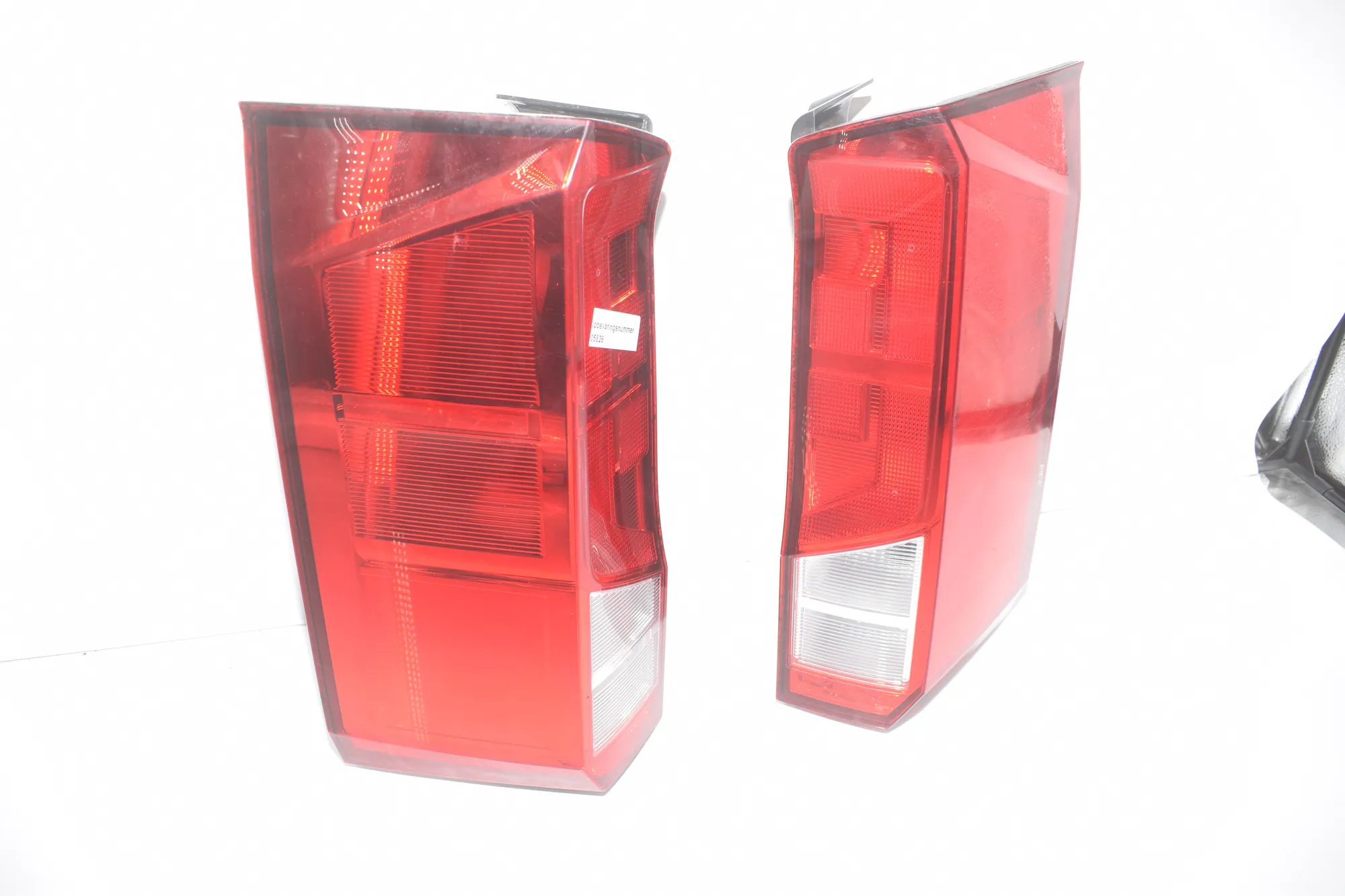 Rear Tail Light Set – OEM 7C0945095H · VW CRAFTER Furgon (SY_) (2016 - -) 2.0 TDI 2022 – 4