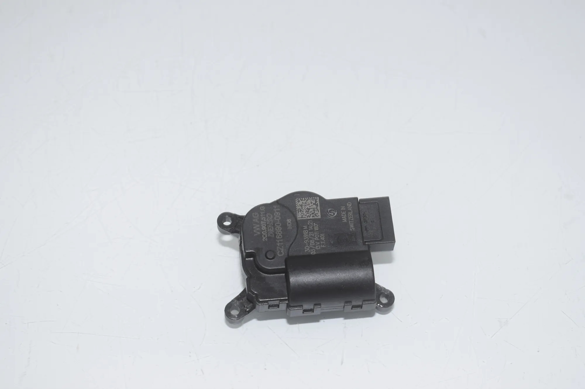 Air Flap Motor – OEM 2Q0907511G · VW CRAFTER Furgon (SY_) (2016 - -) 2.0 TDI 2022 – 2