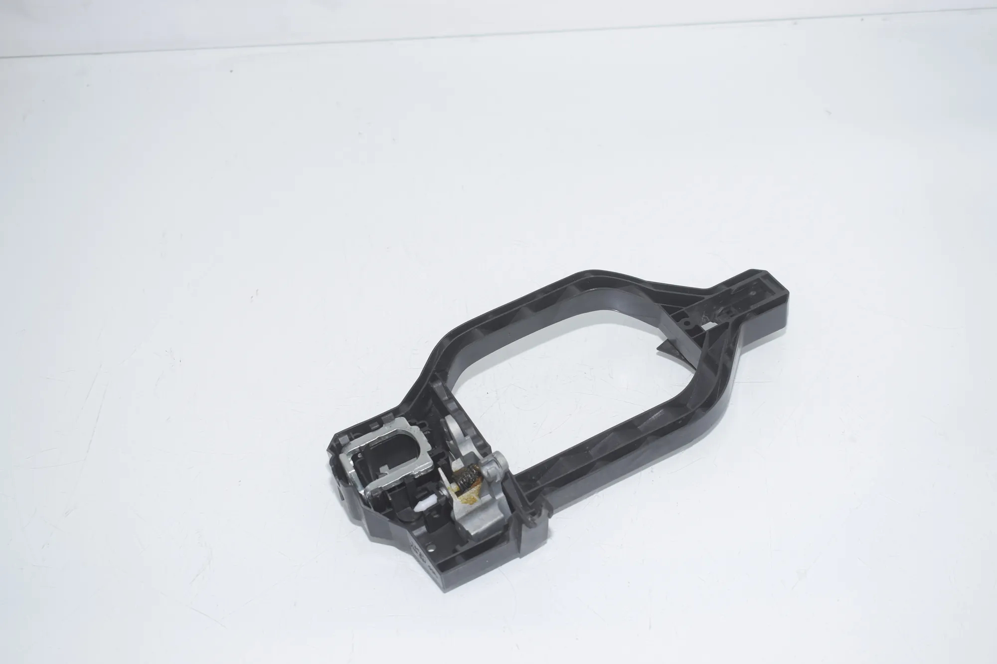 Front Left Door Interior Handle Frame – OEM 0107292001 · VW CRAFTER Furgon (SY_) (2016 - -) 2.0 TDI 2022 – 3