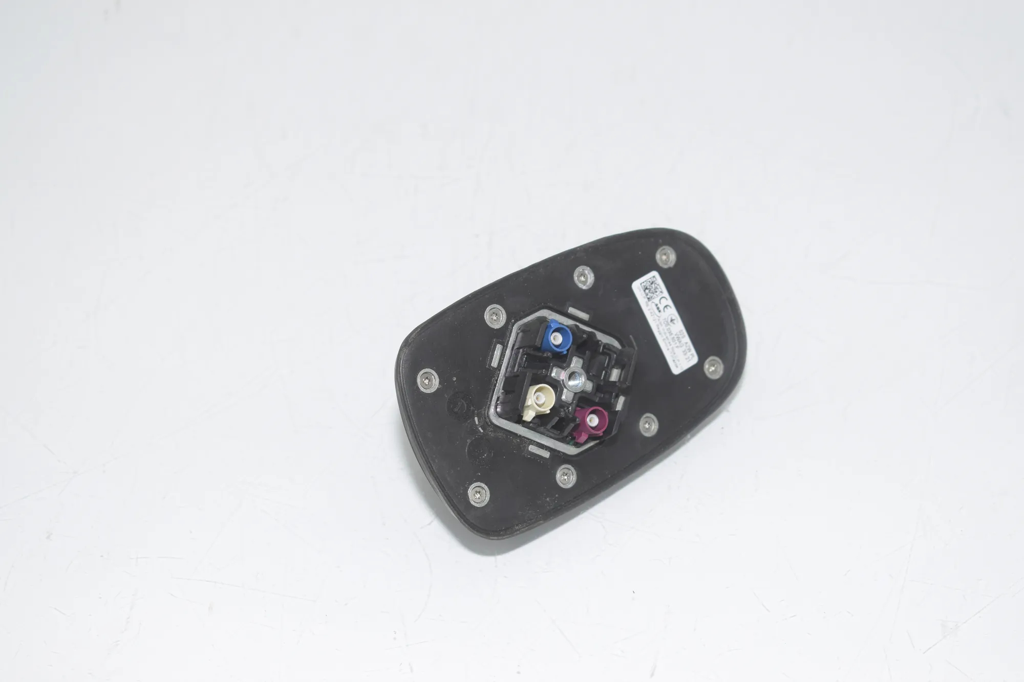 Antenna – OEM 7C0035501F · VW CRAFTER Furgon (SY_) (2016 - -) 2.0 TDI 2022 – 3