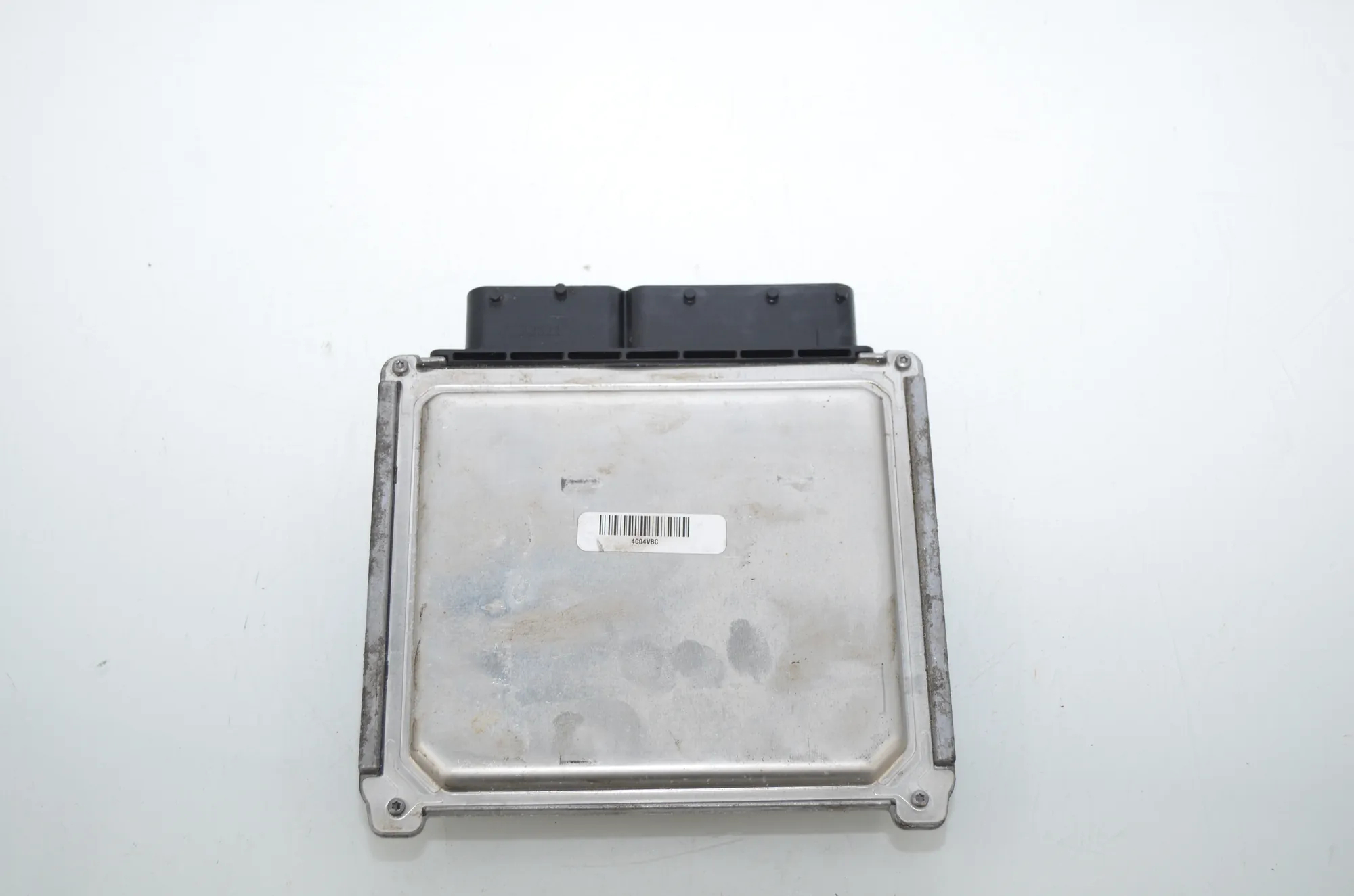 Engine Control Unit – OEM 04L907445P · VW CRAFTER Furgon (SY_) (2016 - -) 2.0 TDI 2022 – 3