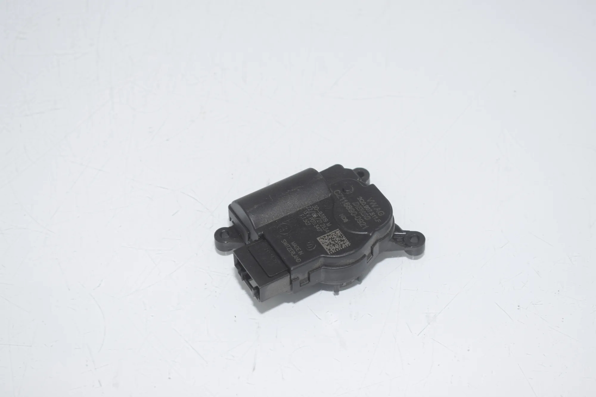 Air Flap Motor – OEM CQ0907511F · VW CRAFTER Furgon (SY_) (2016 - -) 2.0 TDI 2022