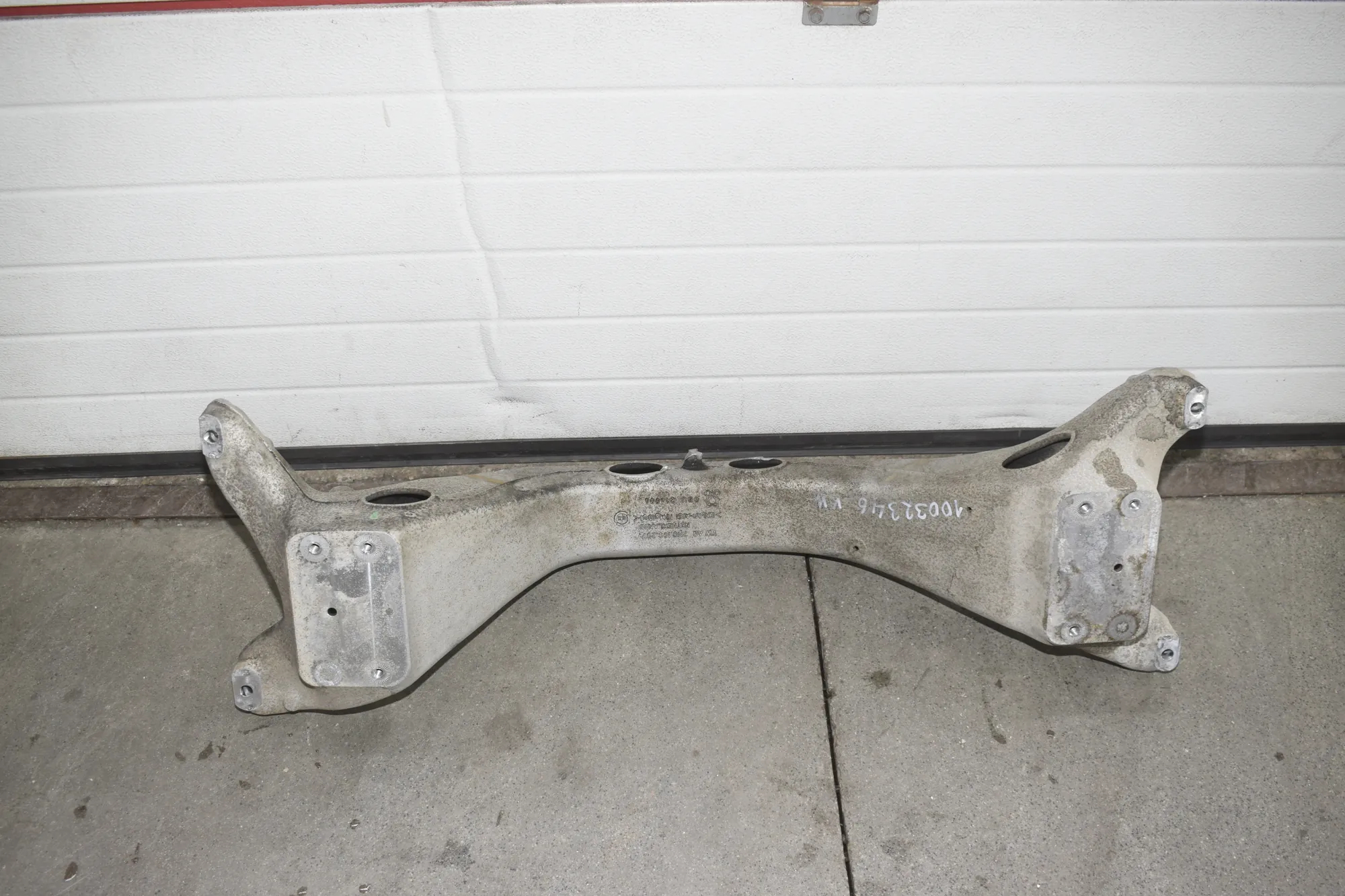 Other Body Parts – OEM 2N0199207A · VW CRAFTER Furgon (SY_) (2016 - -) 2.0 TDI 2022 – 2