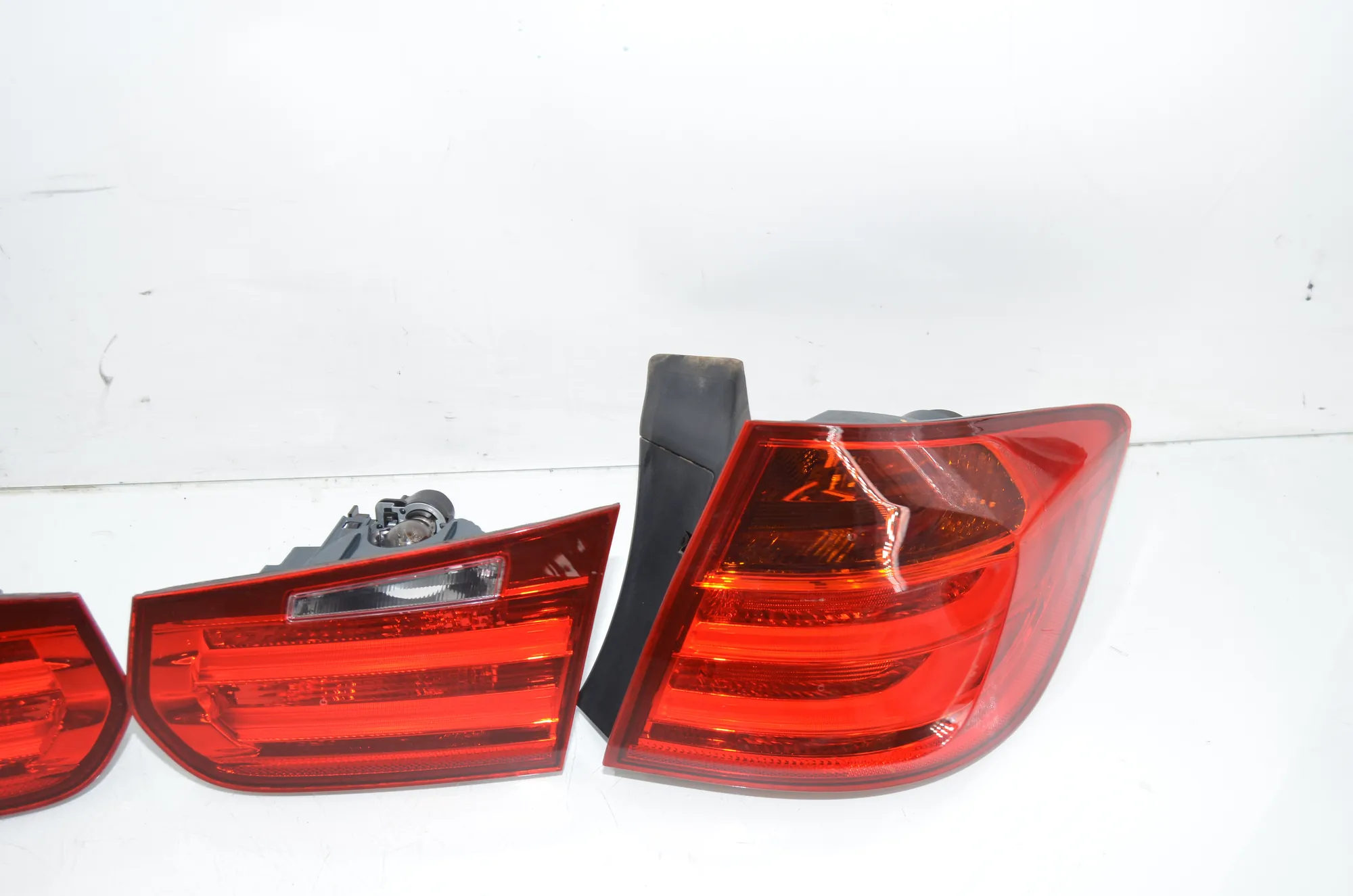 Rear Tail Light Set – OEM 7372793 · BMW 3 Touring (F31) 330 d xDrive 2014 – 4