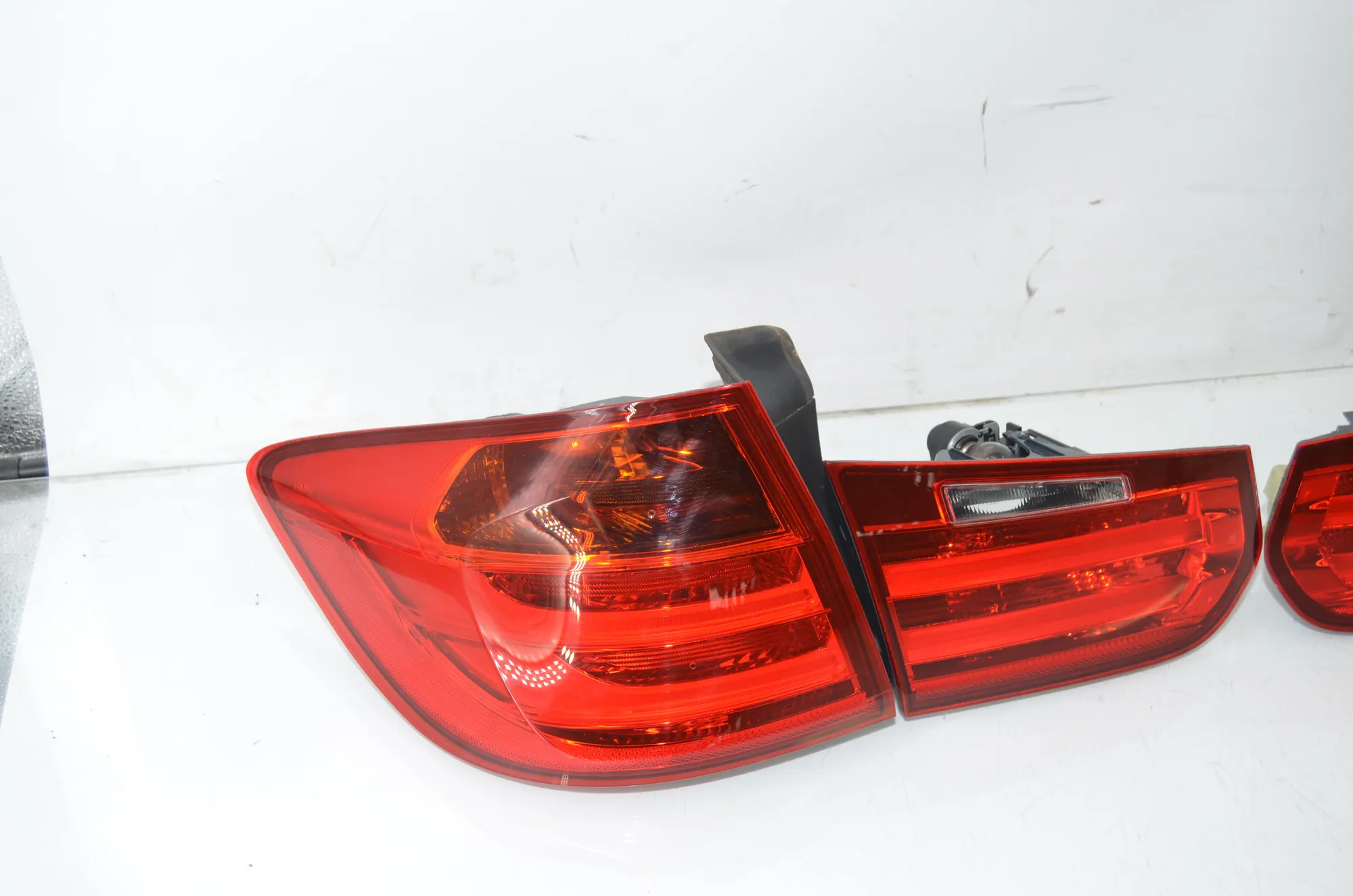 Rear Tail Light Set – OEM 7372793 · BMW 3 Touring (F31) 330 d xDrive 2014 – 2