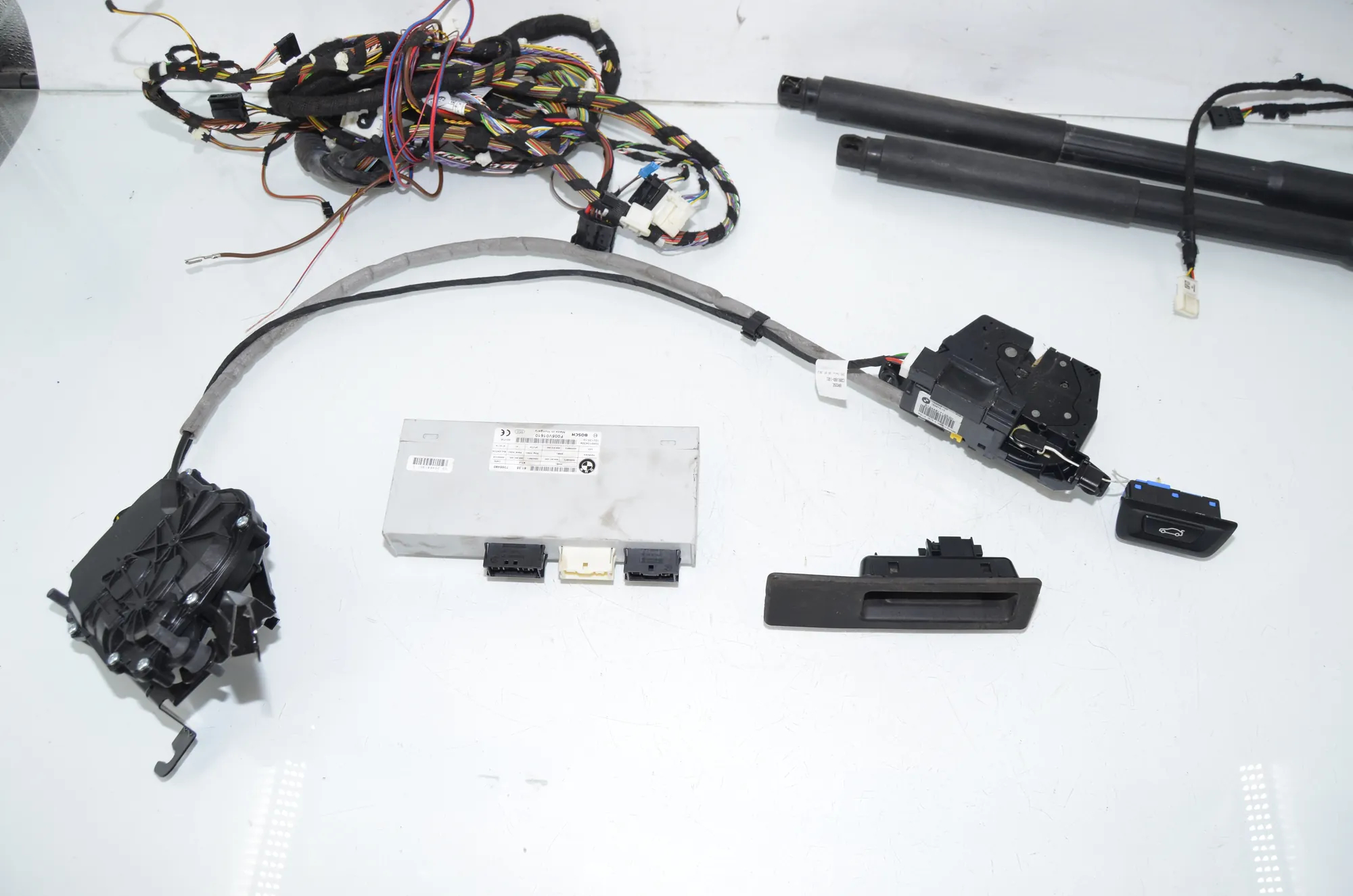 Electric Tailgate Opening Kit – OEM 7388490 · BMW 3 Touring (F31) 330 d xDrive 2014 – 2