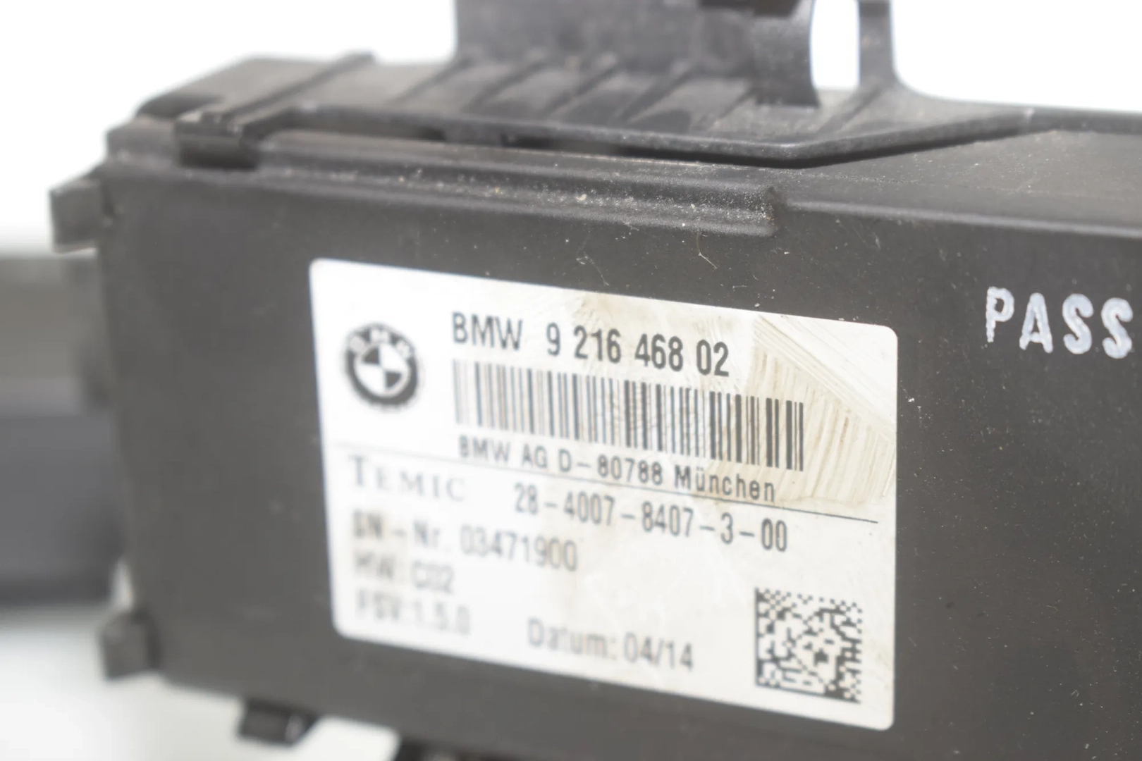 Front Left Seat Control Unit – OEM 9216468 · BMW 3 Touring (F31) 330 d xDrive 2014 – 6