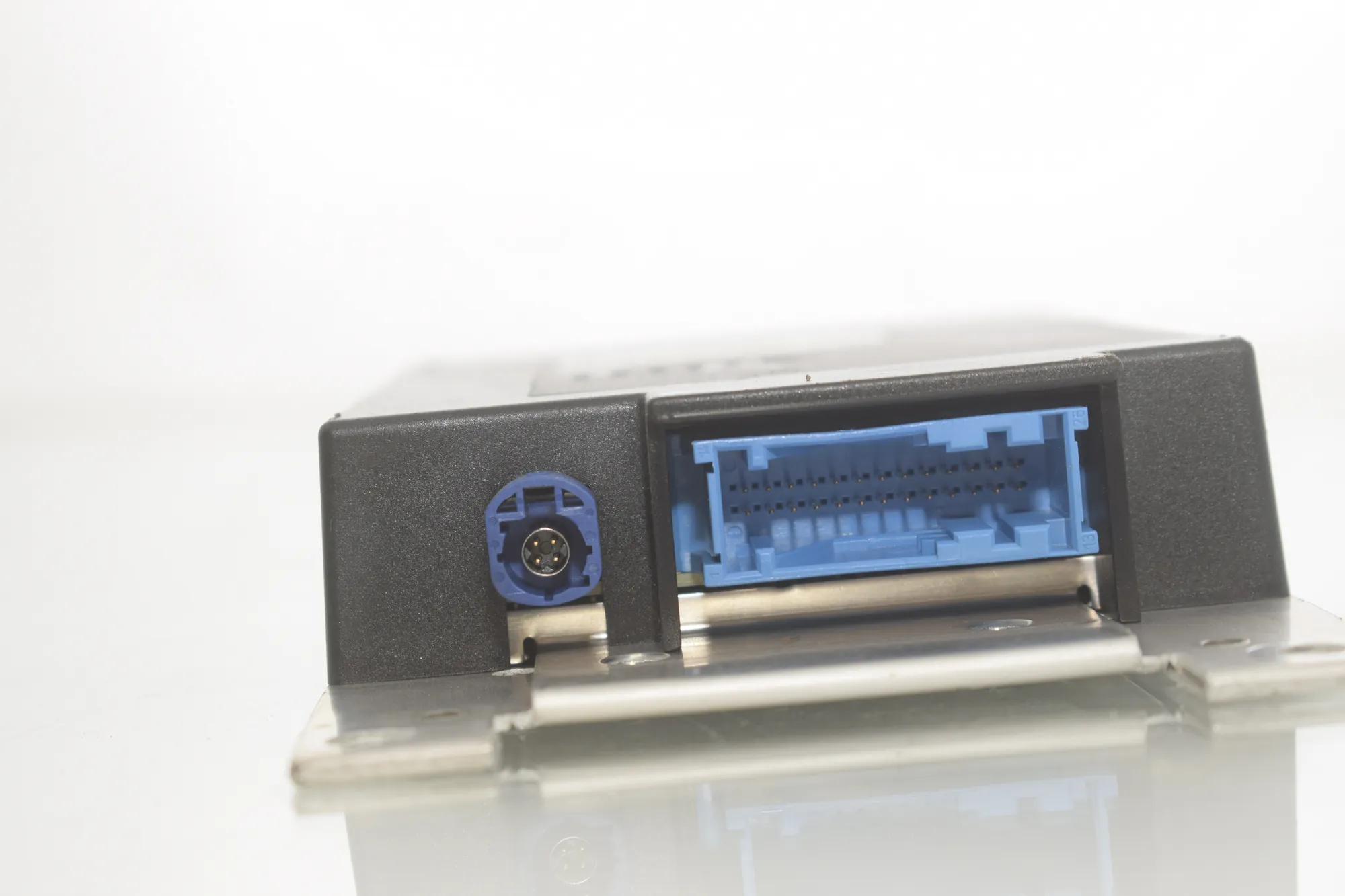 Bluetooth Control Unit – OEM 9343853 · BMW i3 (I01) Hybrid 2014 – 4