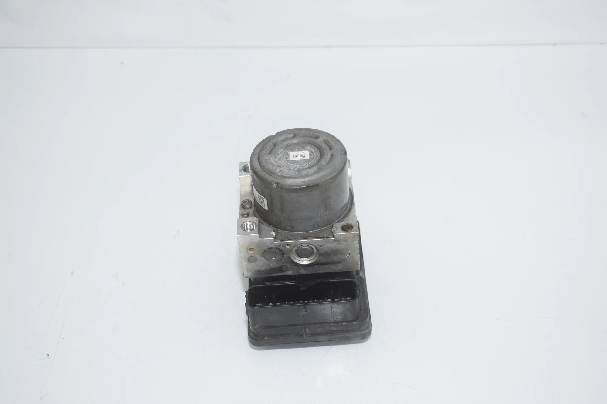 ABS Pump – OEM 6868703 · BMW i3 (I01) Hybrid 2014 – 2