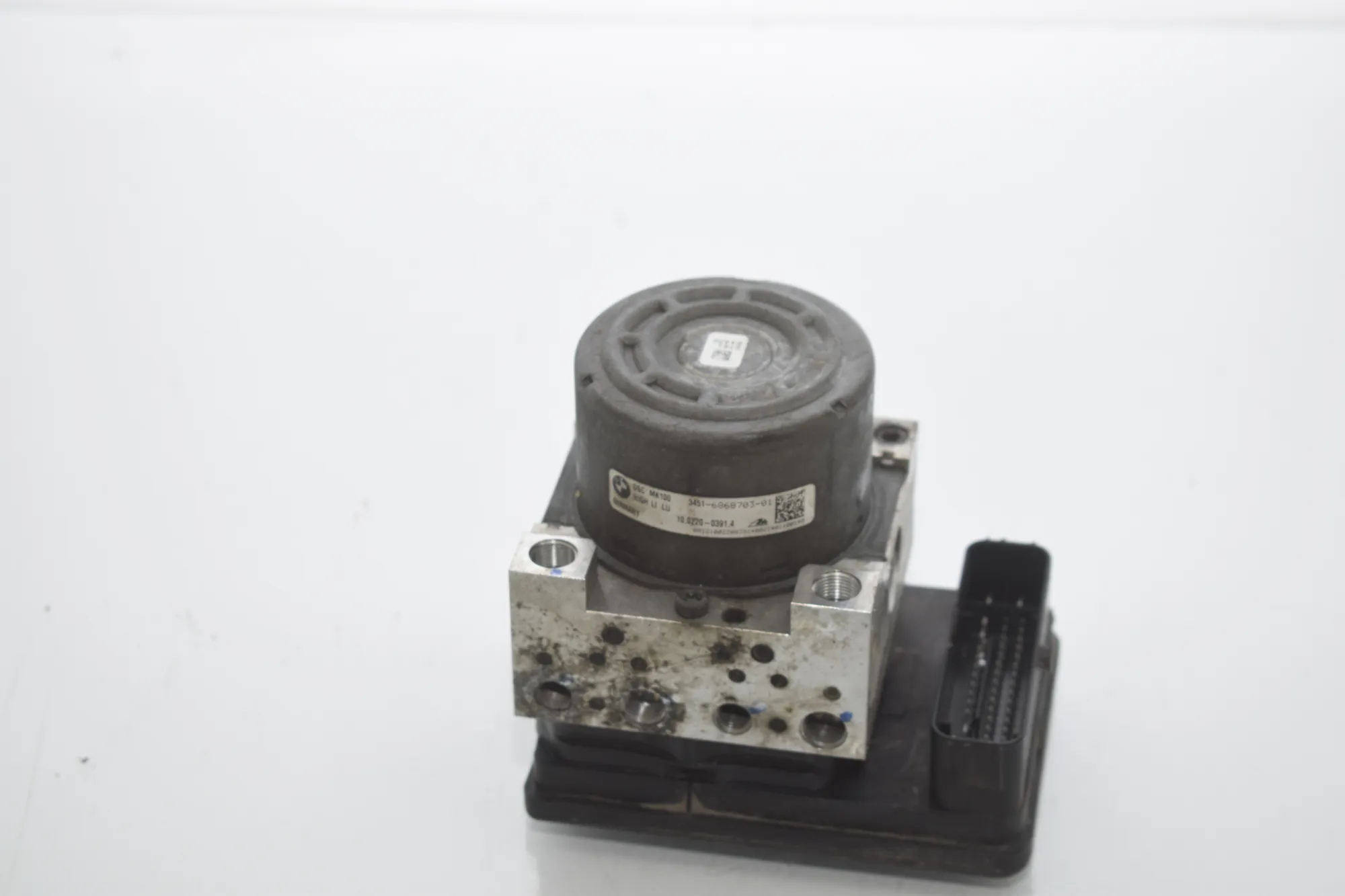 ABS Pump – OEM 6868703 · BMW i3 (I01) Hybrid 2014 – 5