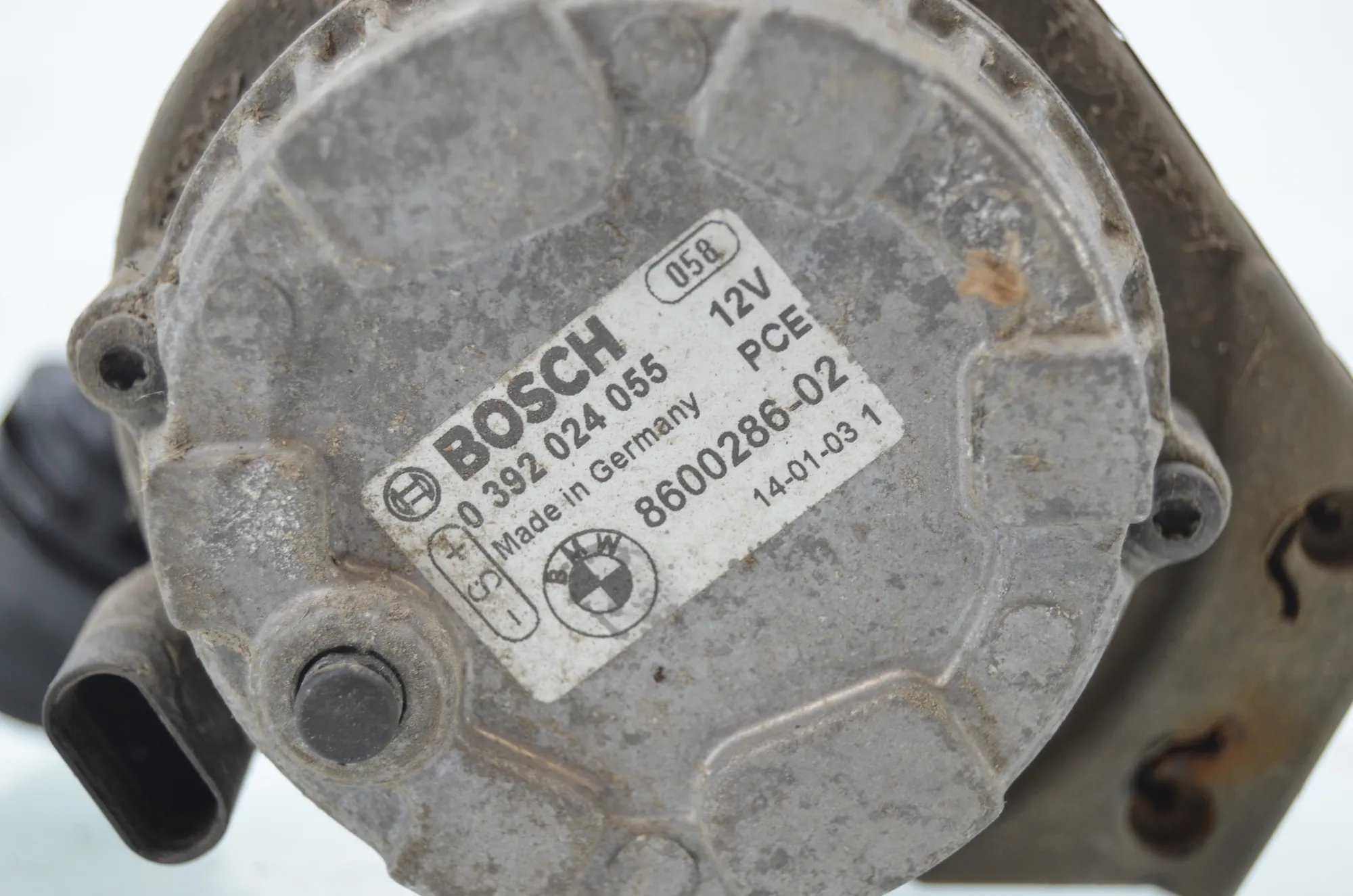 Auxiliary Water Pump – OEM 9147359 · BMW i3 (I01) Hybrid 2014 – 6