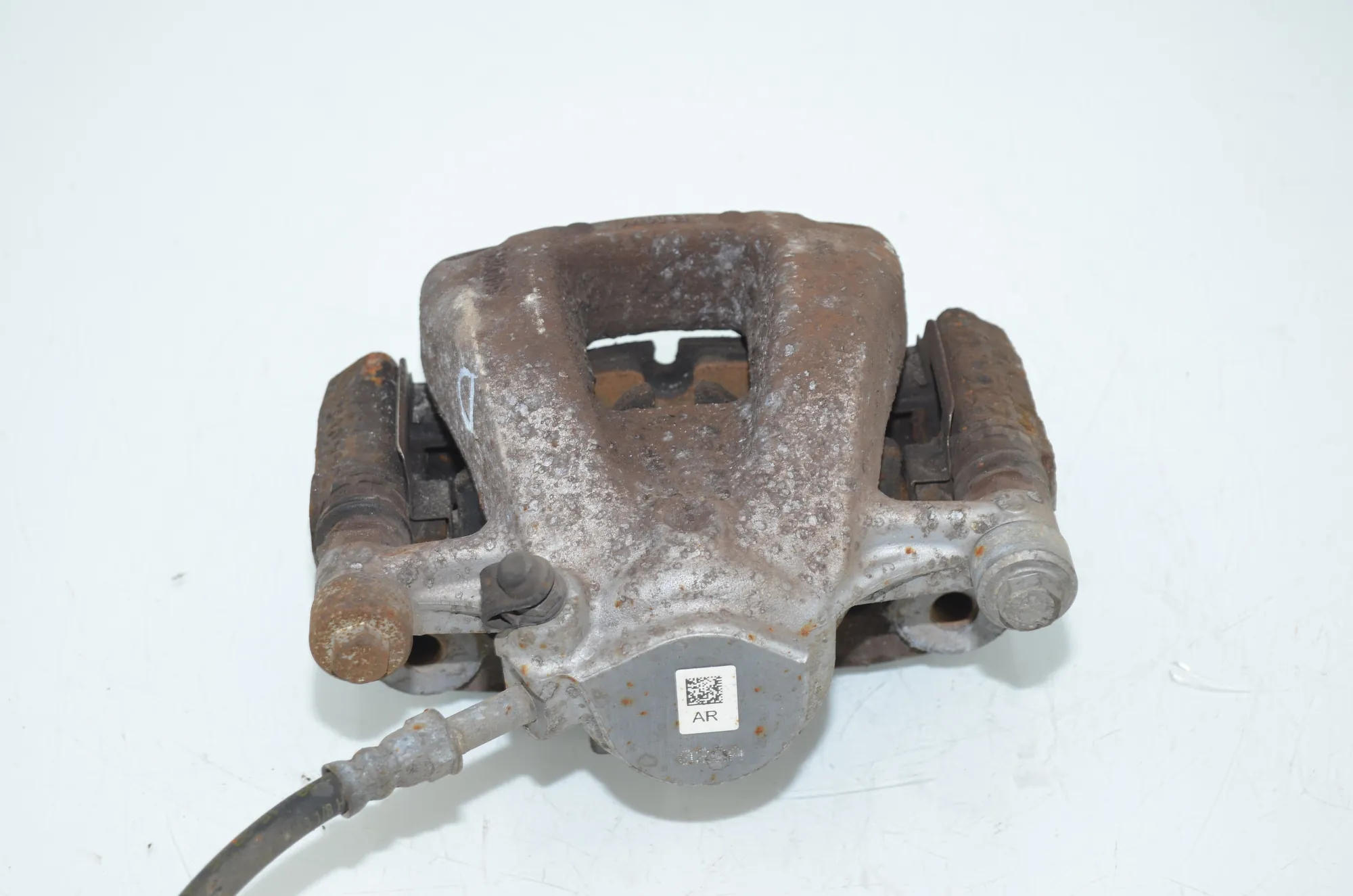 Front Right Brake Caliper – OEM 6860270 · BMW i3 (I01) Hybrid 2014 – 2