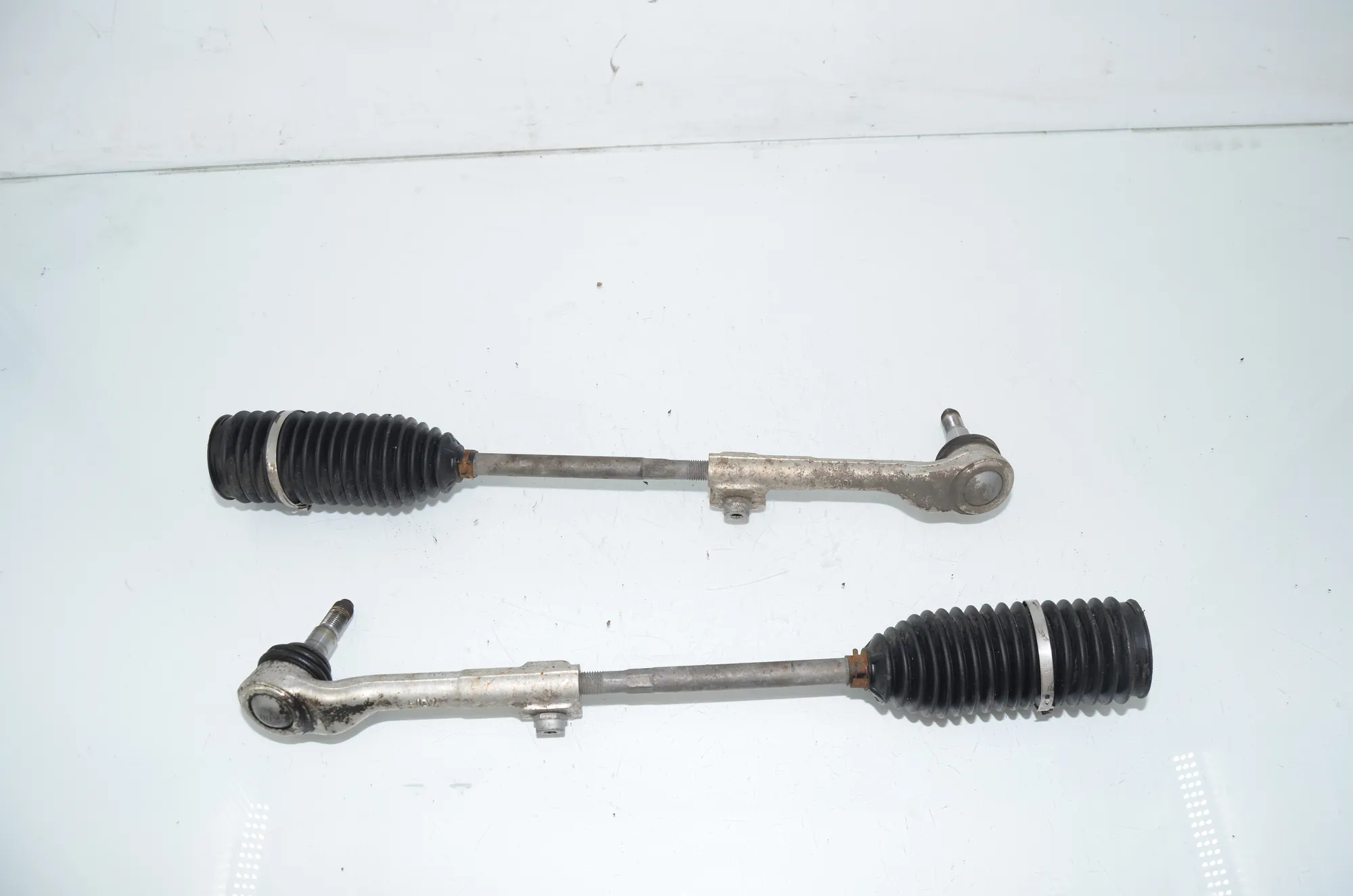 Left Side Steering Tie Rod – OEM 6851409 · BMW i3 (I01) Hybrid 2014 – 4