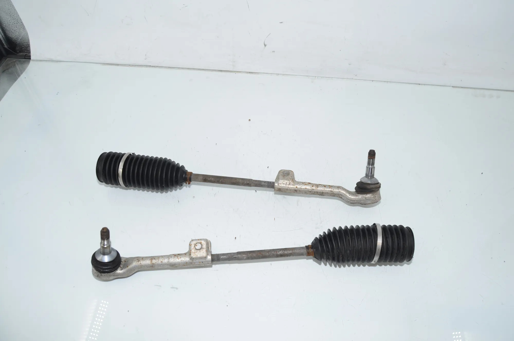 Left Side Steering Tie Rod – OEM 6851409 · BMW i3 (I01) Hybrid 2014 – 3