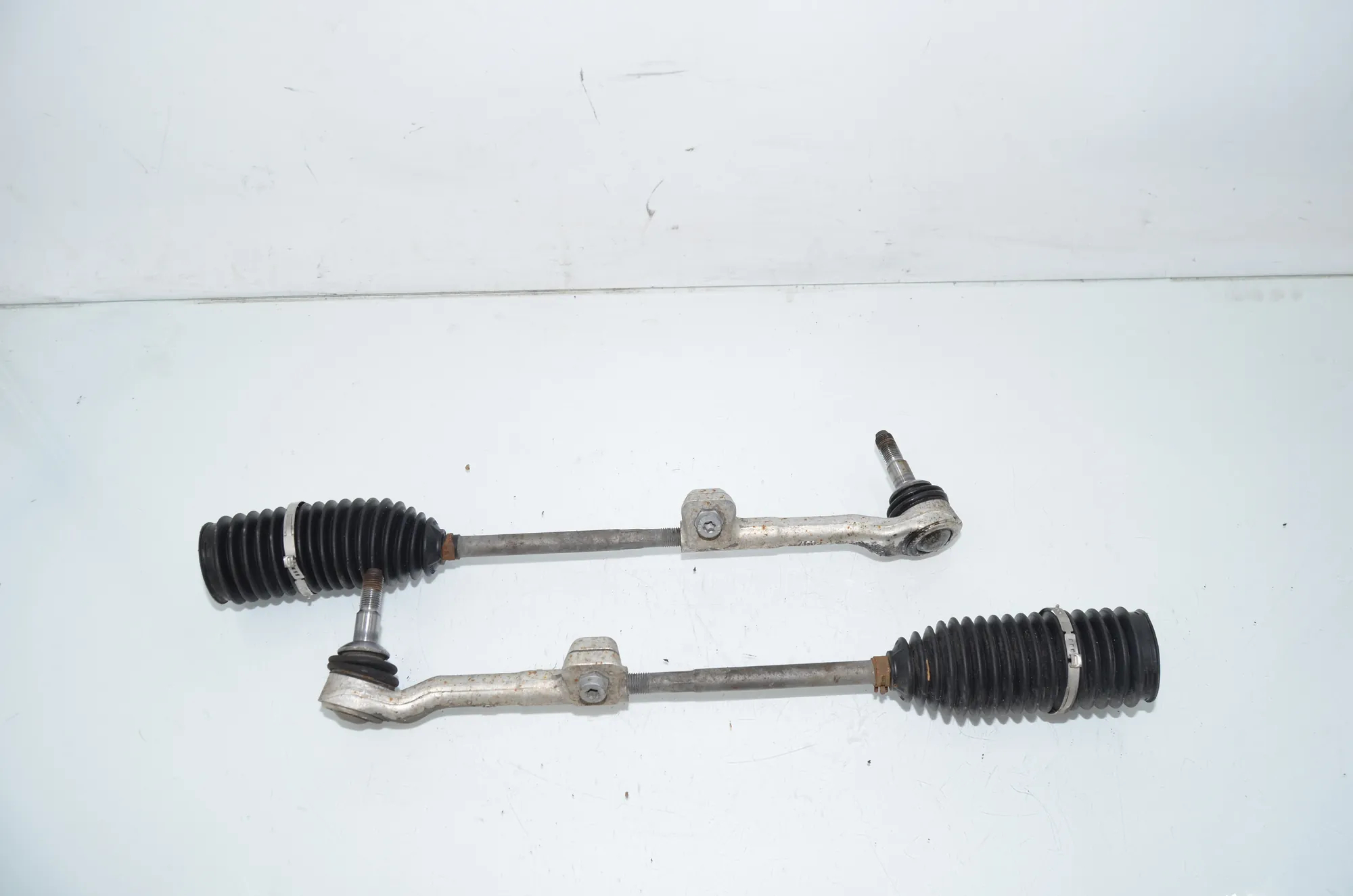 Left Side Steering Tie Rod – OEM 6851409 · BMW i3 (I01) Hybrid 2014