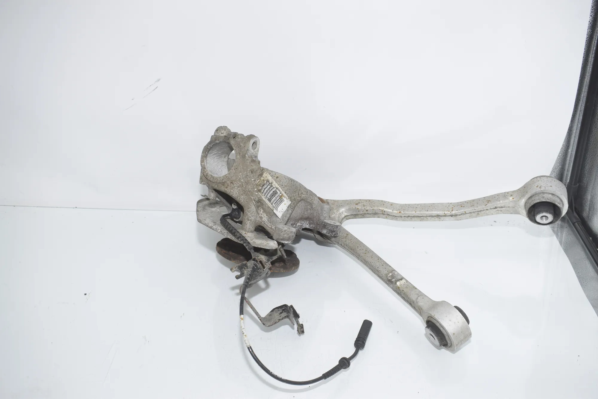 Front Left Wheel Hub – OEM 6852159 · BMW i3 (I01) Hybrid 2014
